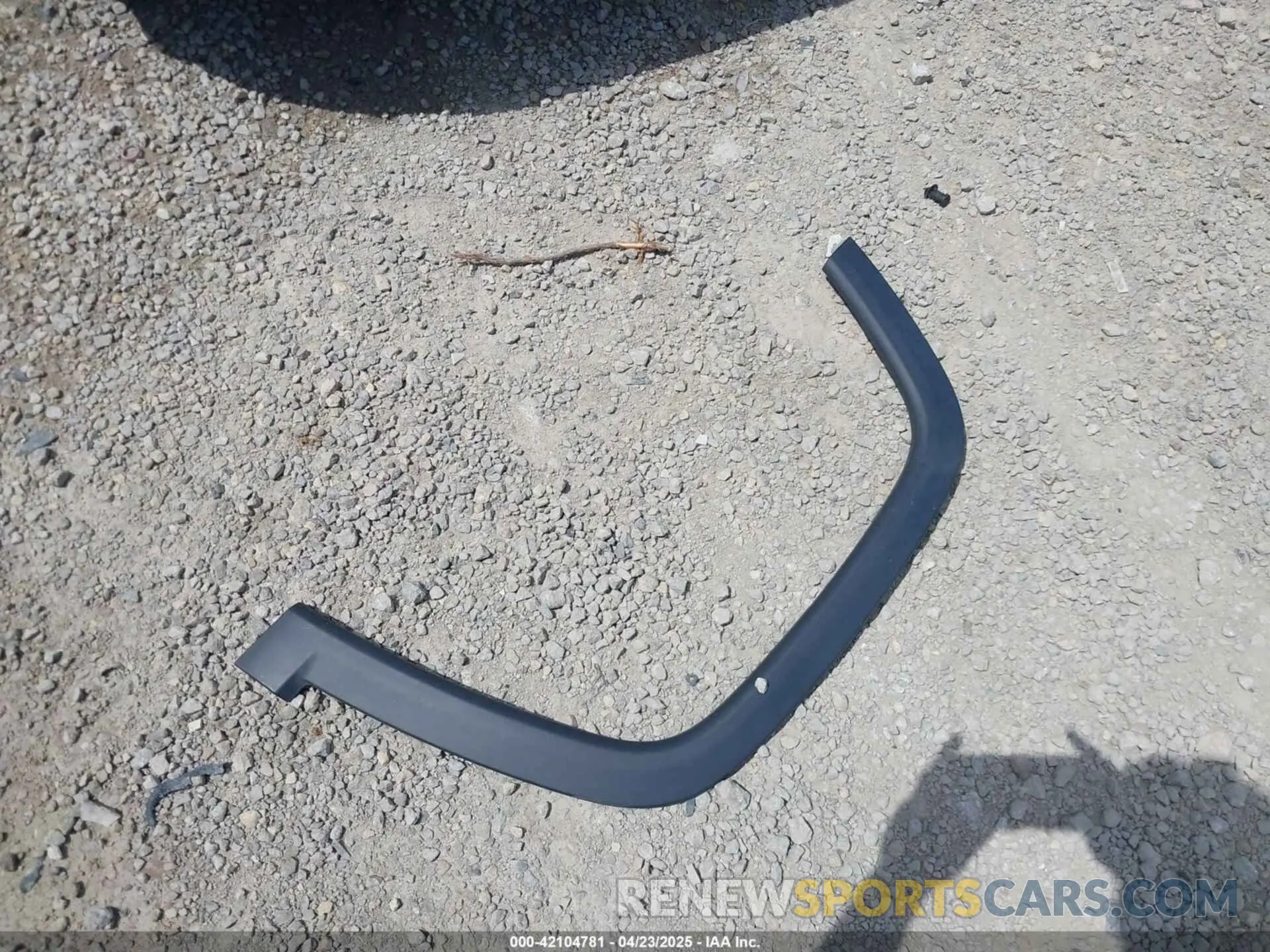 12 Photograph of a damaged car 3C4NJDBB1KT792223 JEEP COMPASS 2019