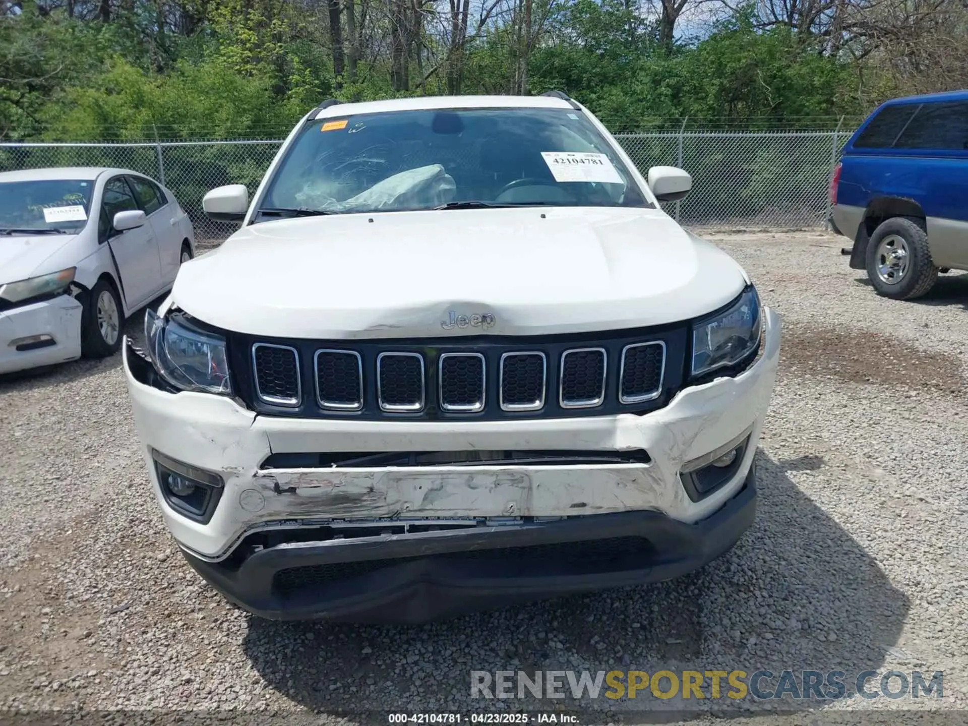 13 Photograph of a damaged car 3C4NJDBB1KT792223 JEEP COMPASS 2019
