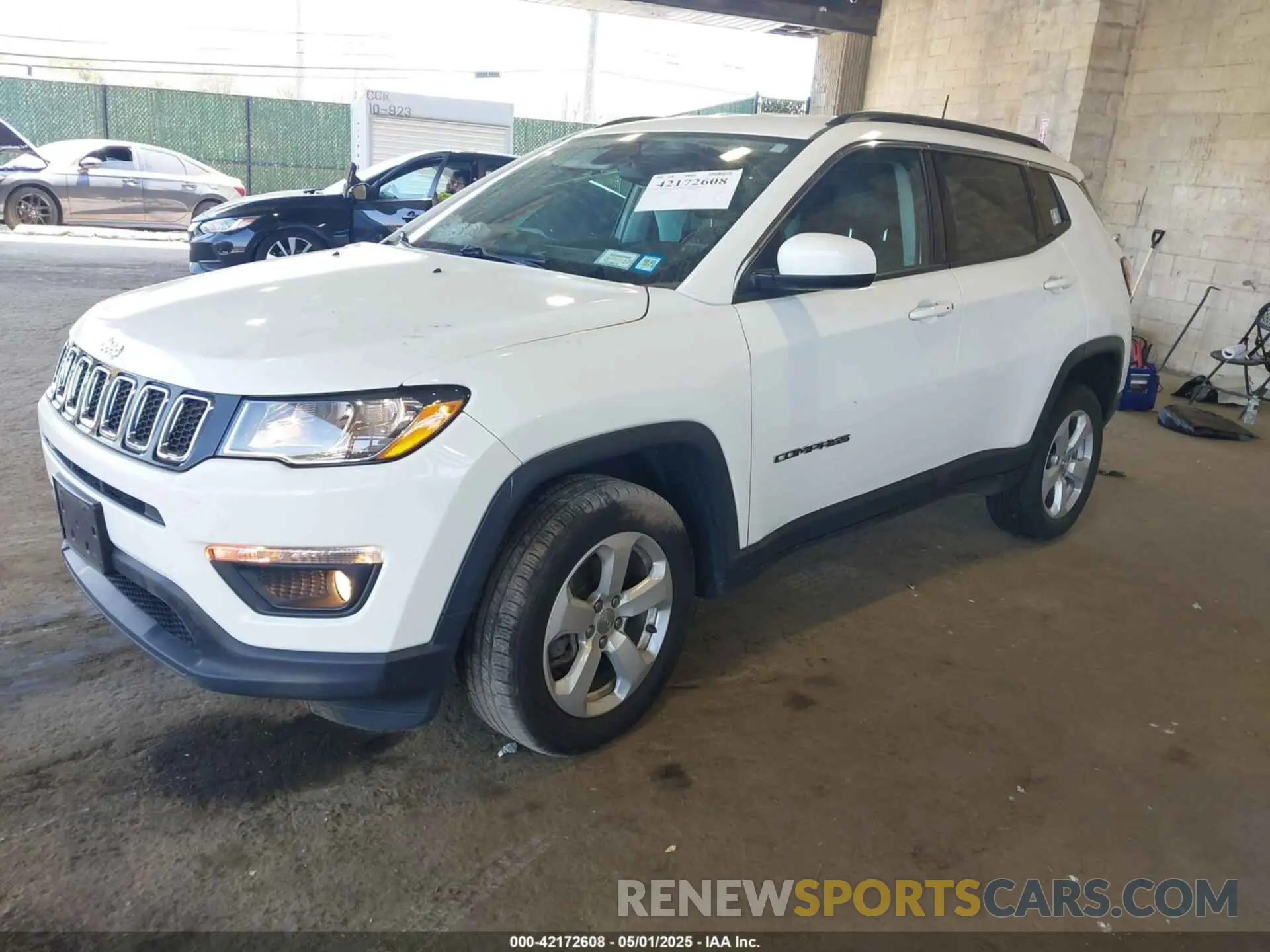 2 Photograph of a damaged car 3C4NJDBB1KT813958 JEEP COMPASS 2019