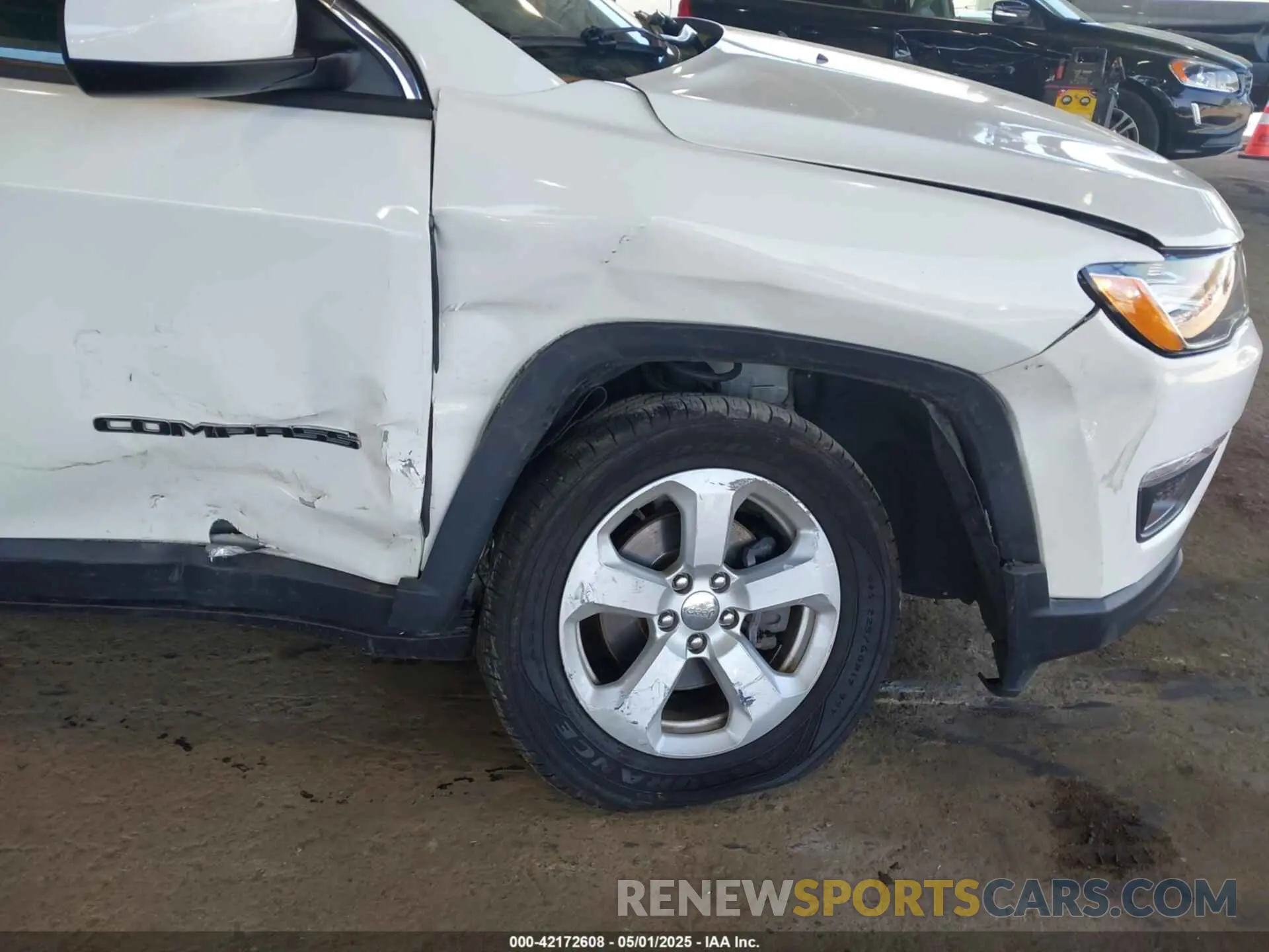 6 Photograph of a damaged car 3C4NJDBB1KT813958 JEEP COMPASS 2019
