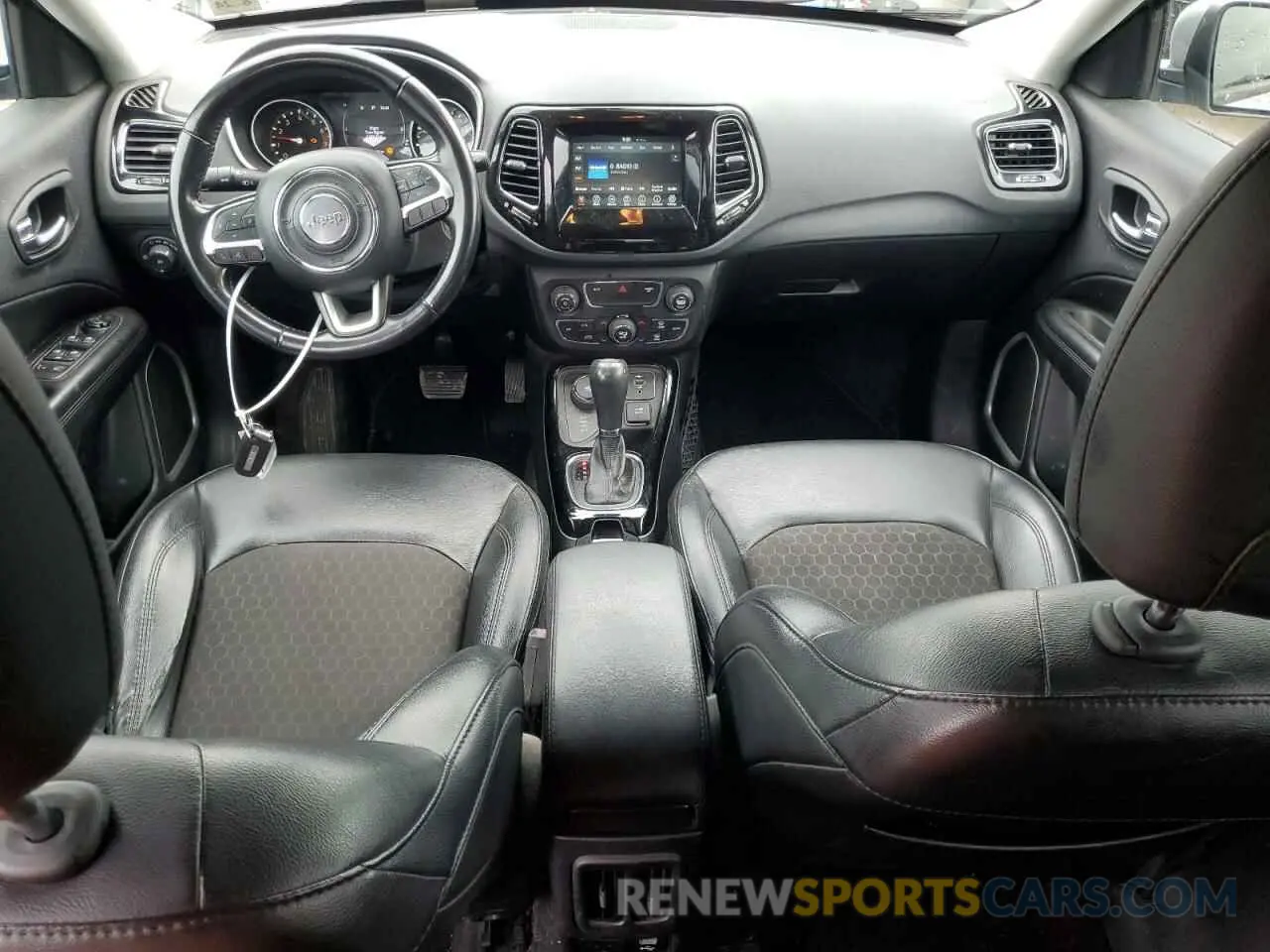 8 Photograph of a damaged car 3C4NJDBB1KT838987 JEEP COMPASS 2019
