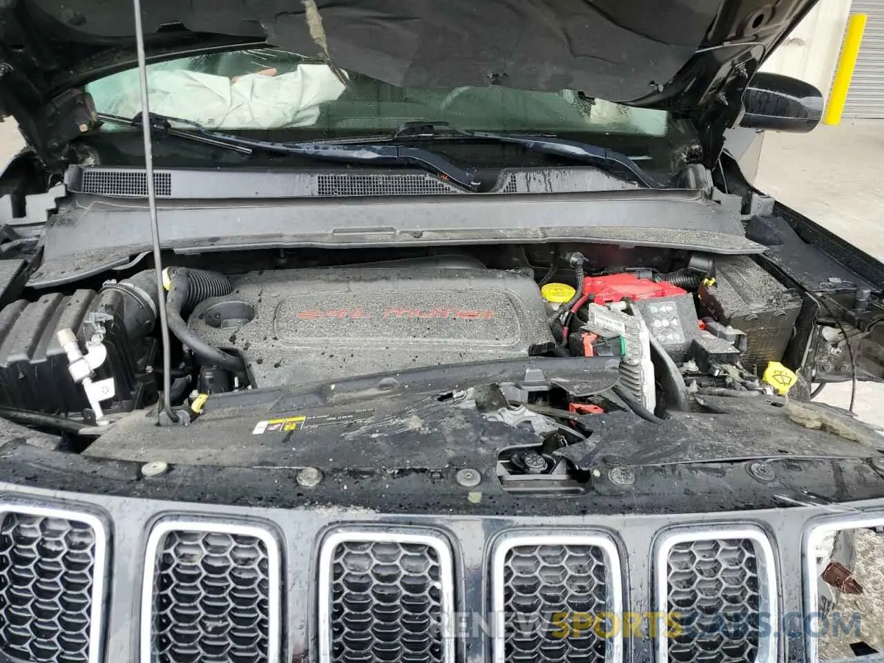 12 Photograph of a damaged car 3C4NJDBB2KT646123 JEEP COMPASS 2019