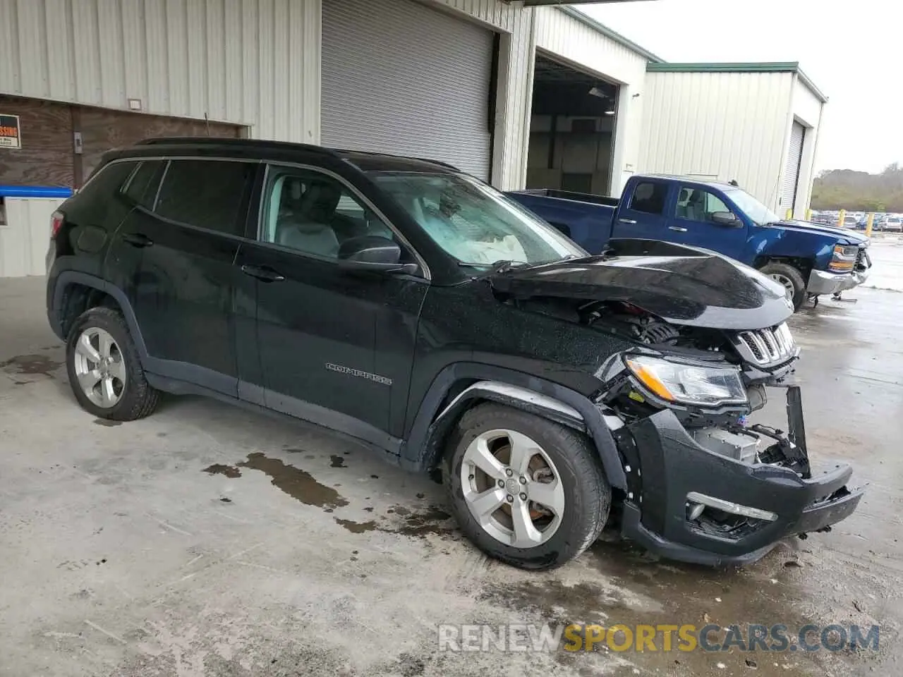 4 Photograph of a damaged car 3C4NJDBB2KT646123 JEEP COMPASS 2019