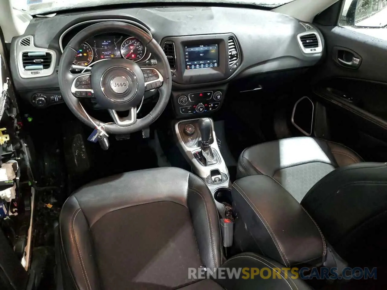 8 Photograph of a damaged car 3C4NJDBB2KT674794 JEEP COMPASS 2019