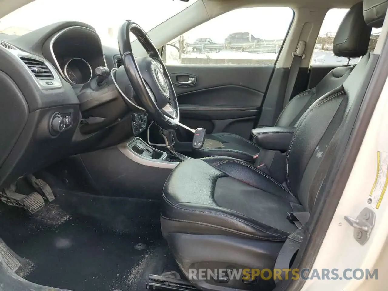 7 Photograph of a damaged car 3C4NJDBB2KT678506 JEEP COMPASS 2019