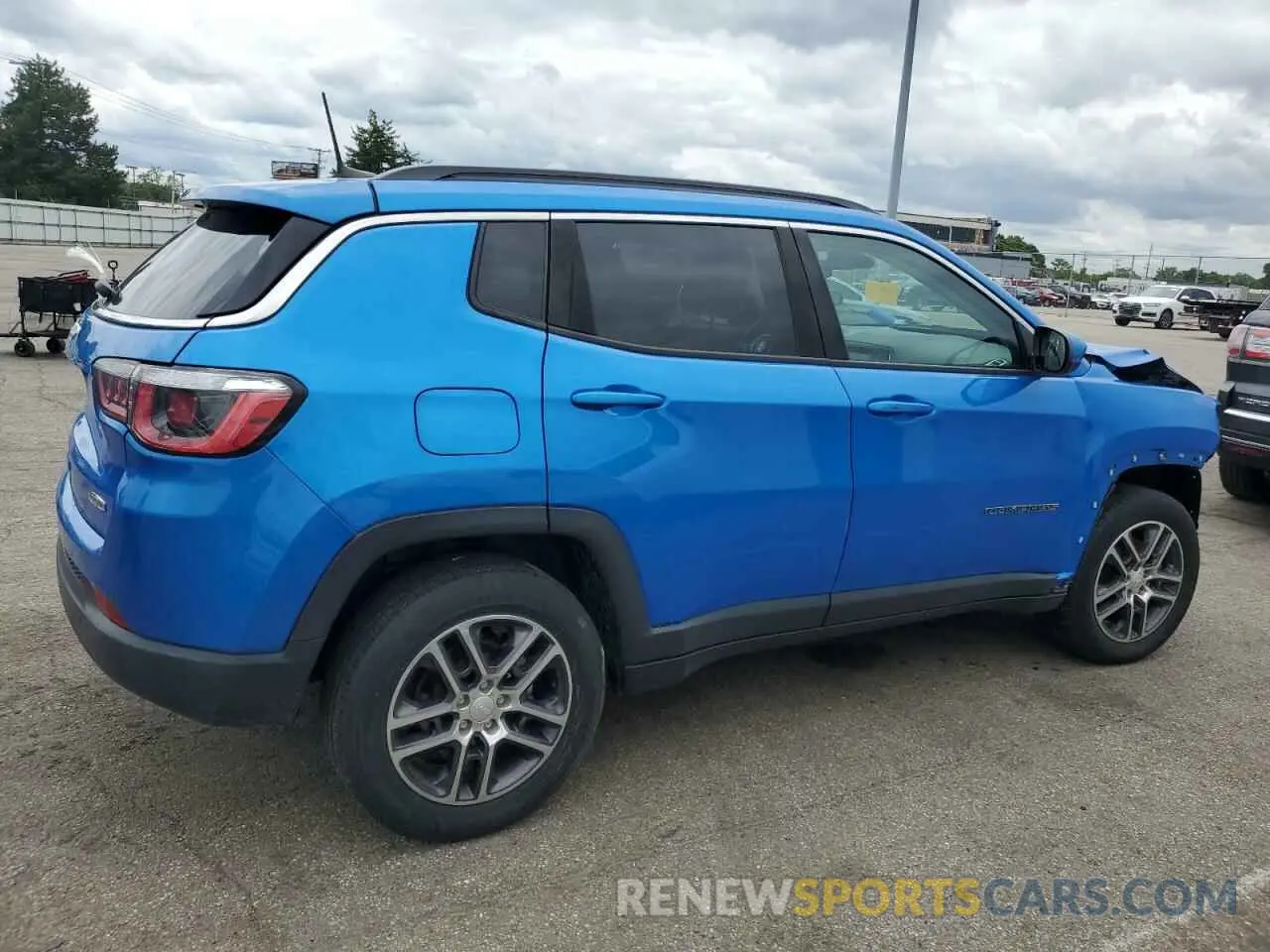 3 Photograph of a damaged car 3C4NJDBB2KT697024 JEEP COMPASS 2019
