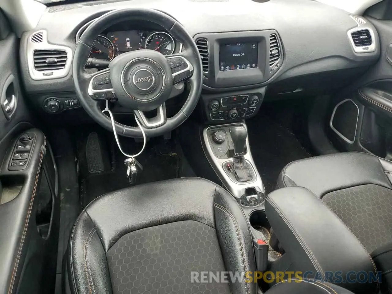 8 Photograph of a damaged car 3C4NJDBB2KT697024 JEEP COMPASS 2019