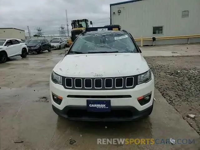 13 Photograph of a damaged car 3C4NJDBB2KT703341 JEEP COMPASS 2019