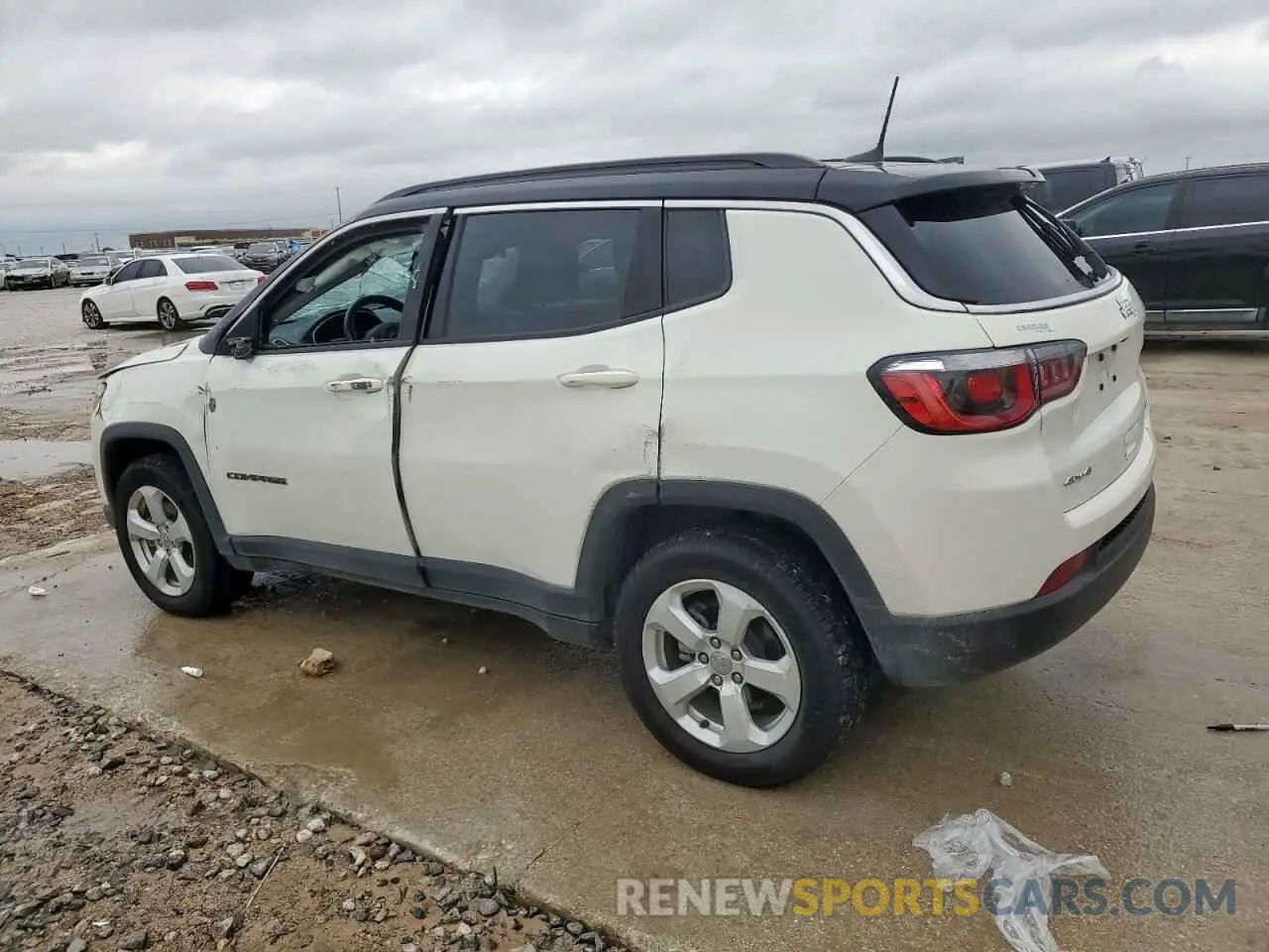 2 Photograph of a damaged car 3C4NJDBB2KT703341 JEEP COMPASS 2019