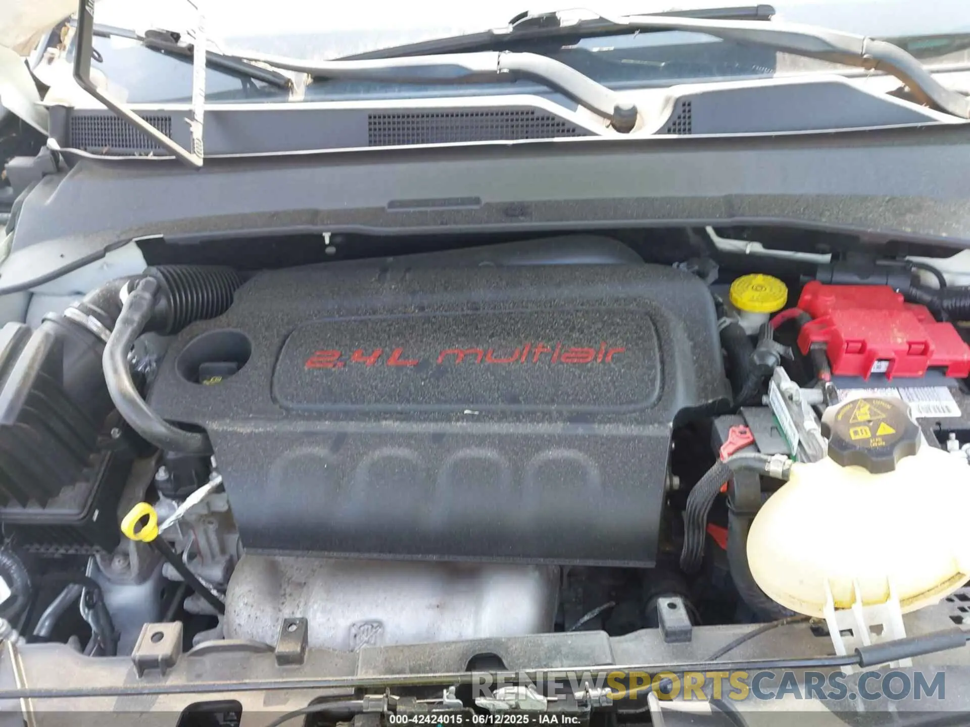 10 Photograph of a damaged car 3C4NJDBB2KT792196 JEEP COMPASS 2019