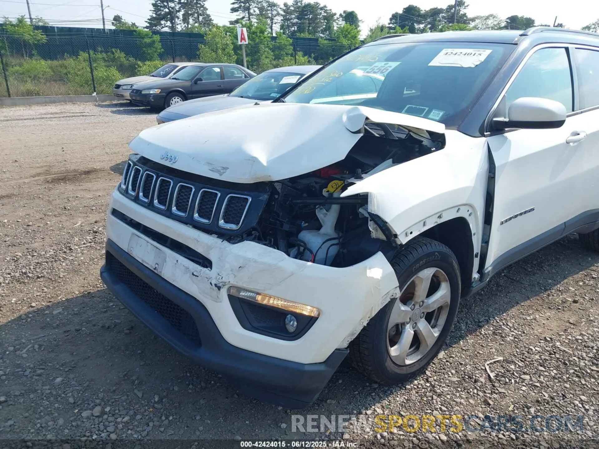 6 Photograph of a damaged car 3C4NJDBB2KT792196 JEEP COMPASS 2019