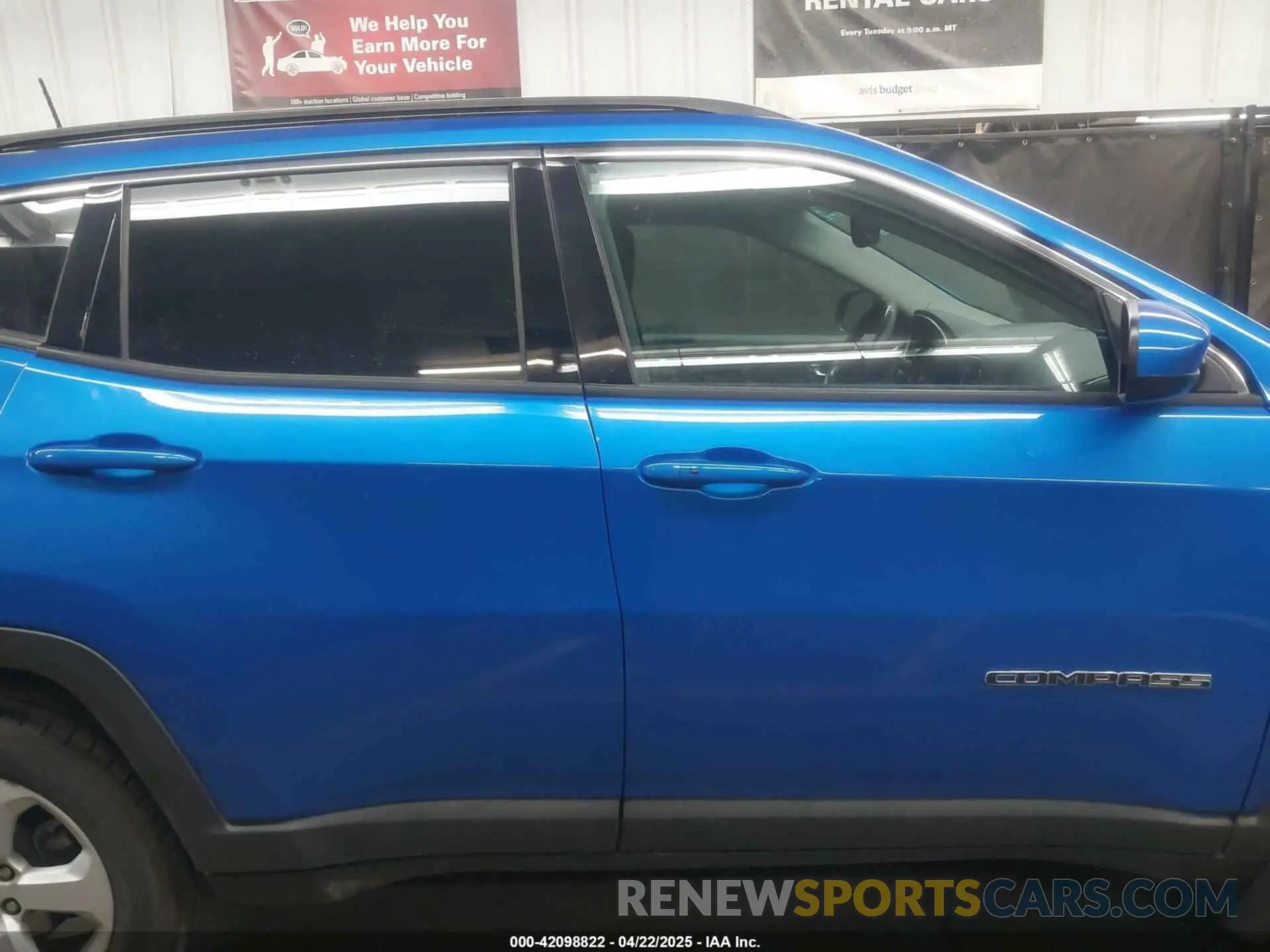 14 Photograph of a damaged car 3C4NJDBB3KT595277 JEEP COMPASS 2019