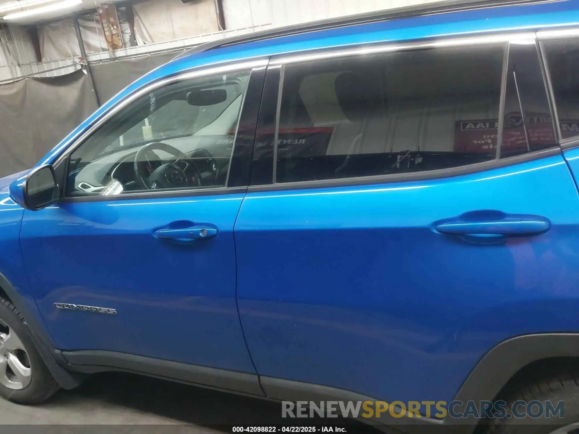 15 Photograph of a damaged car 3C4NJDBB3KT595277 JEEP COMPASS 2019