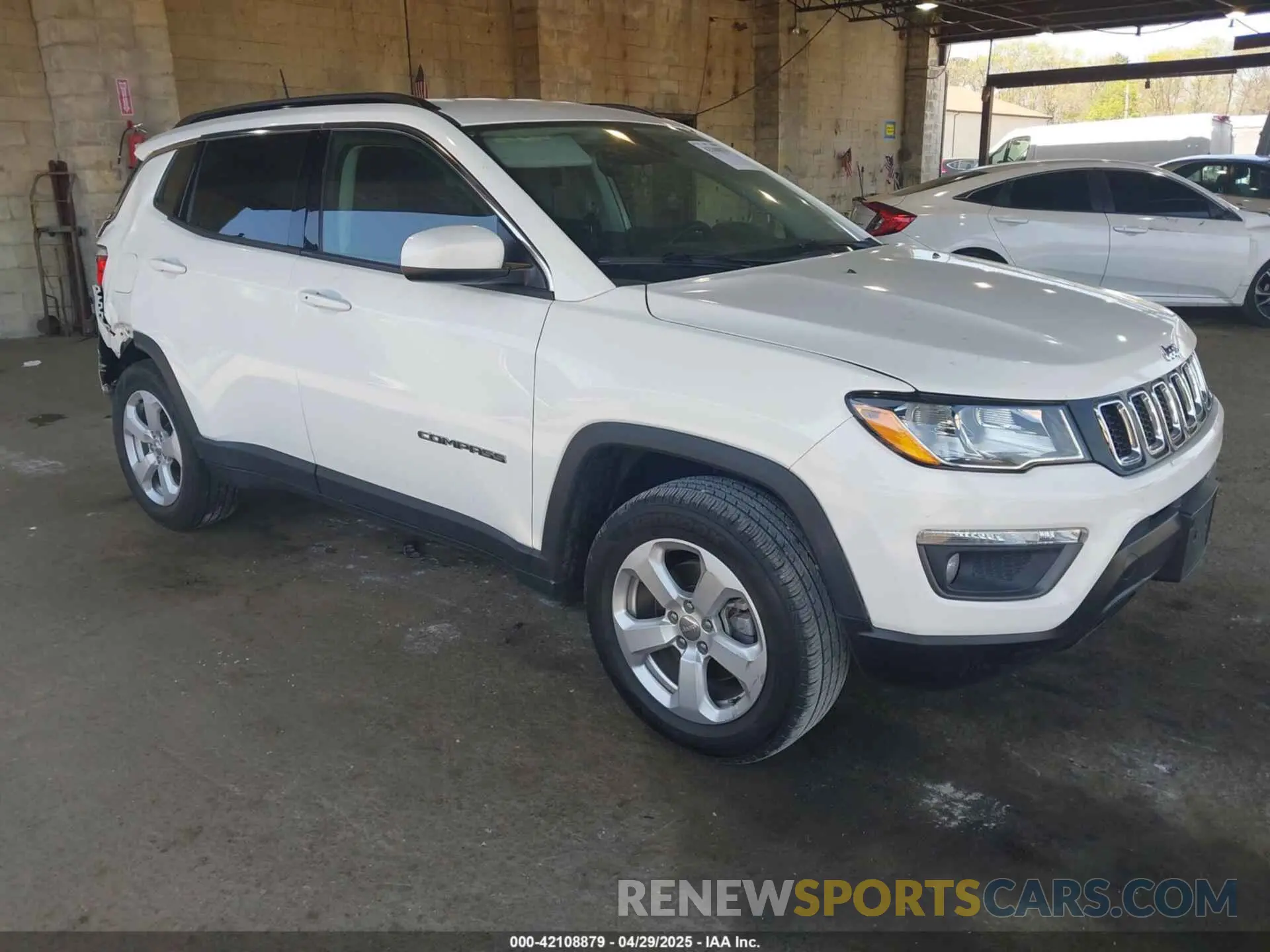 1 Photograph of a damaged car 3C4NJDBB3KT654263 JEEP COMPASS 2019