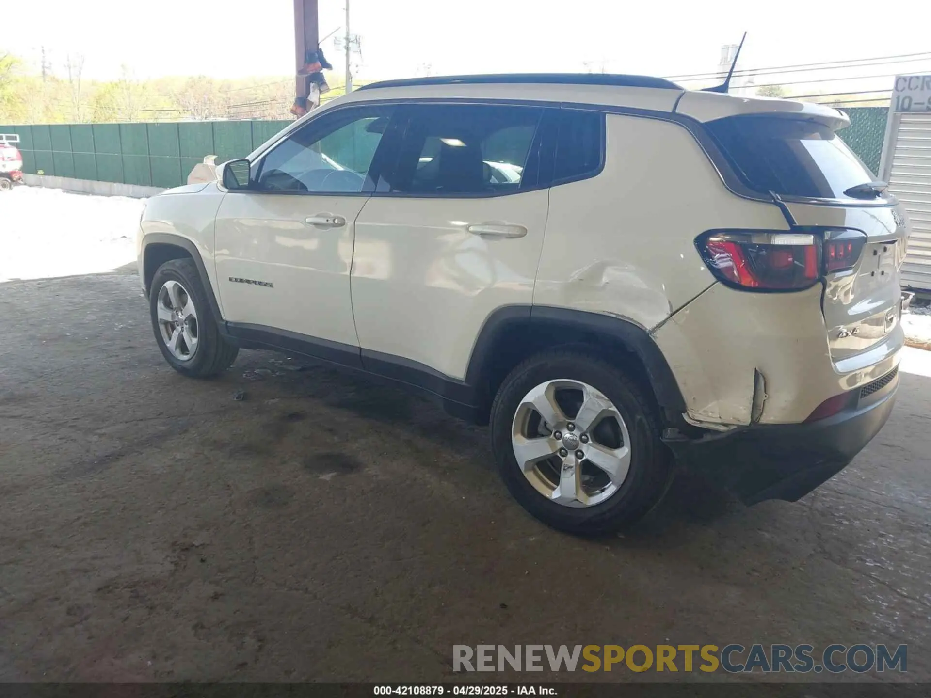 3 Photograph of a damaged car 3C4NJDBB3KT654263 JEEP COMPASS 2019