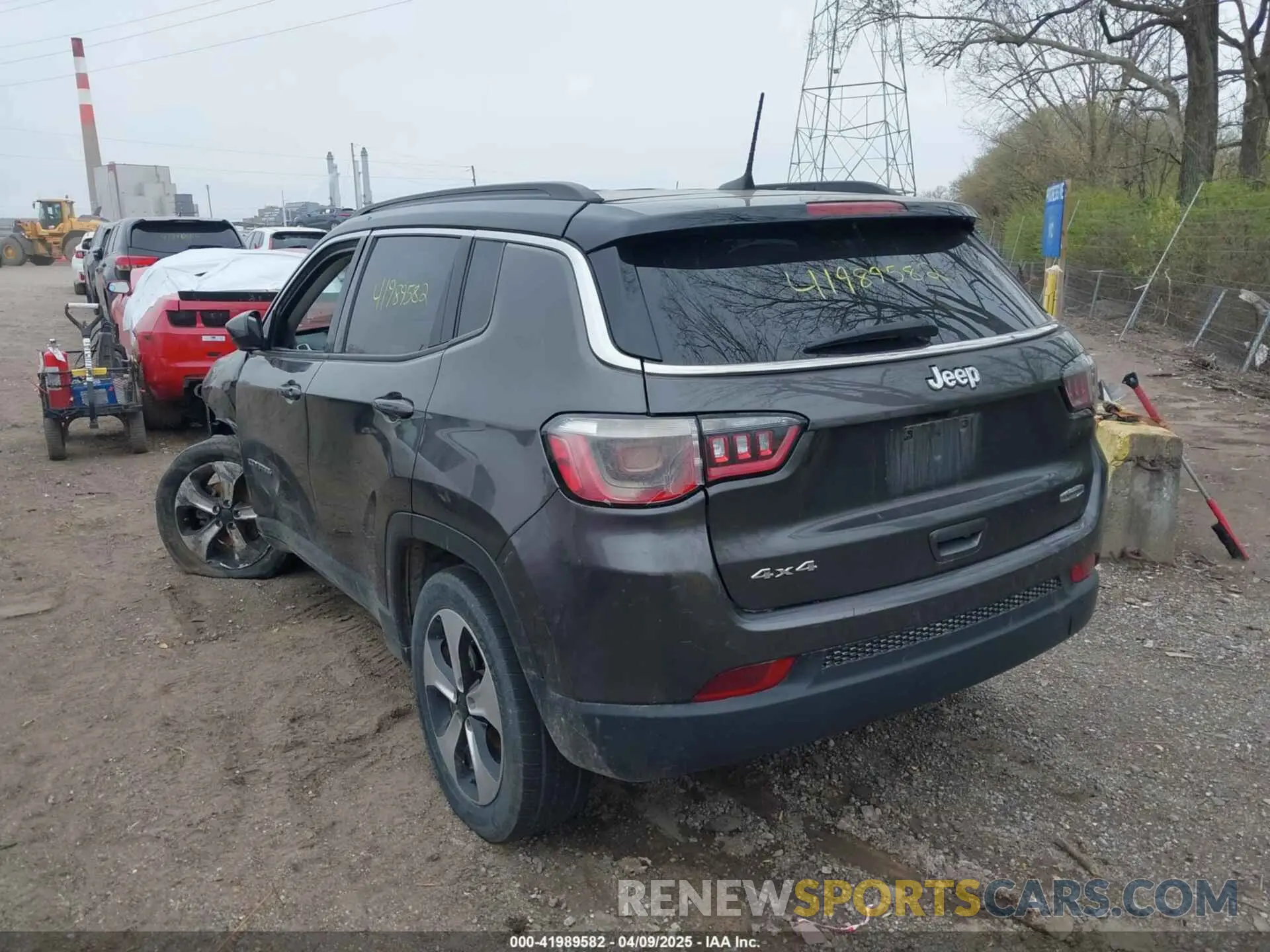 3 Photograph of a damaged car 3C4NJDBB3KT729012 JEEP COMPASS 2019