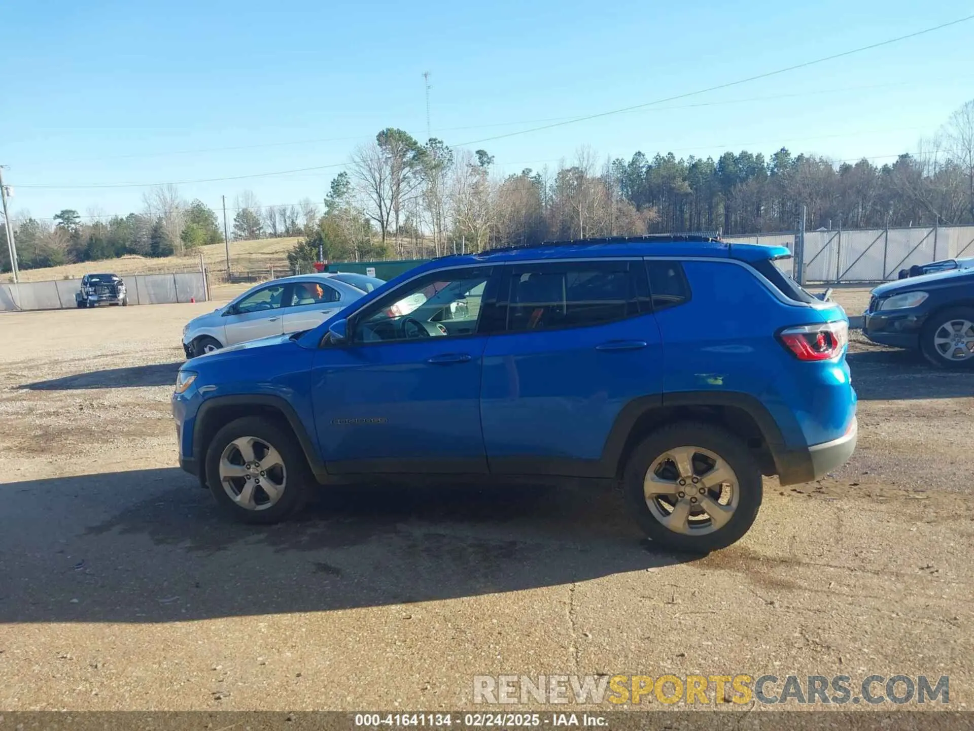 14 Photograph of a damaged car 3C4NJDBB3KT806932 JEEP COMPASS 2019