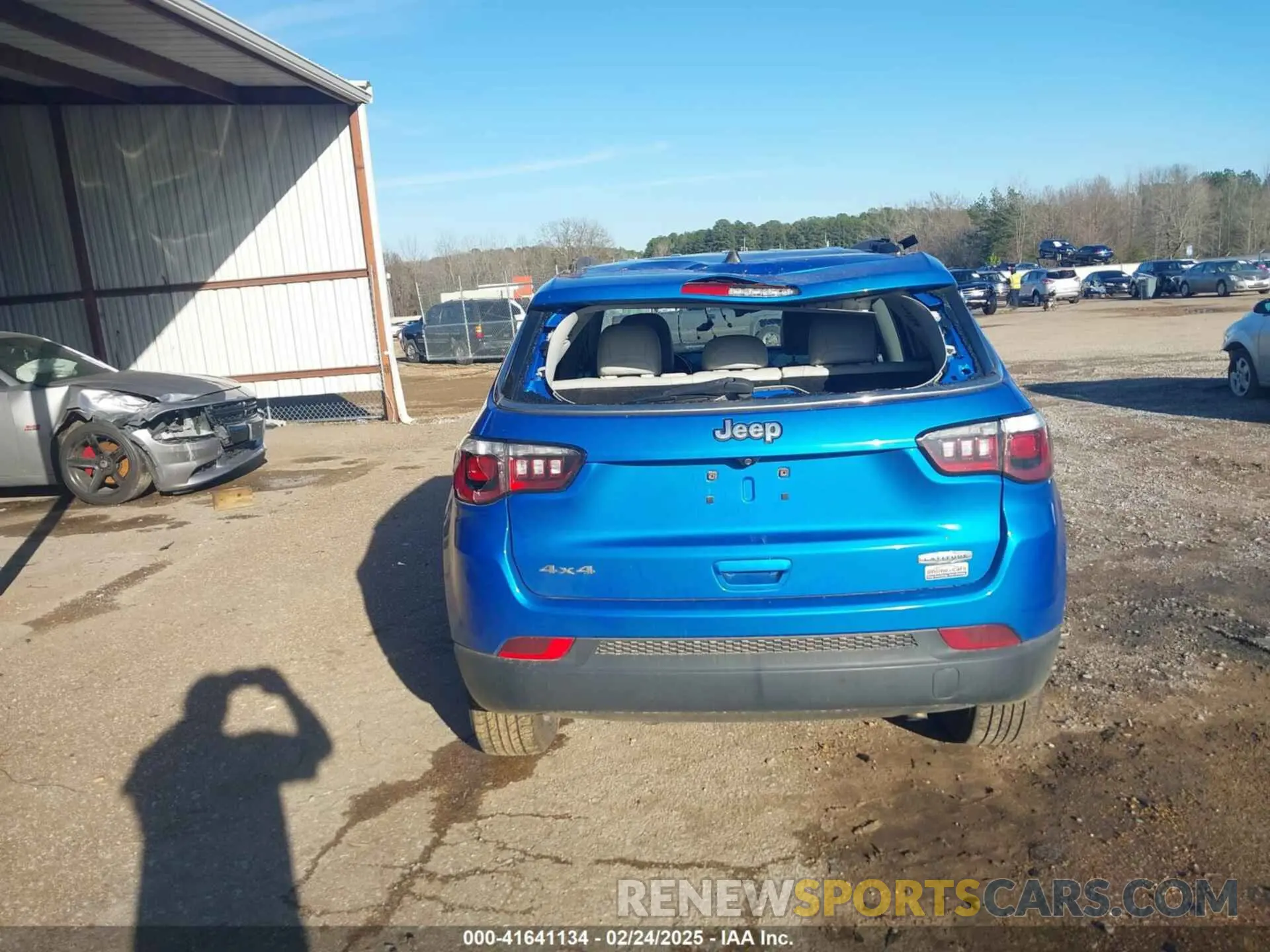 16 Photograph of a damaged car 3C4NJDBB3KT806932 JEEP COMPASS 2019