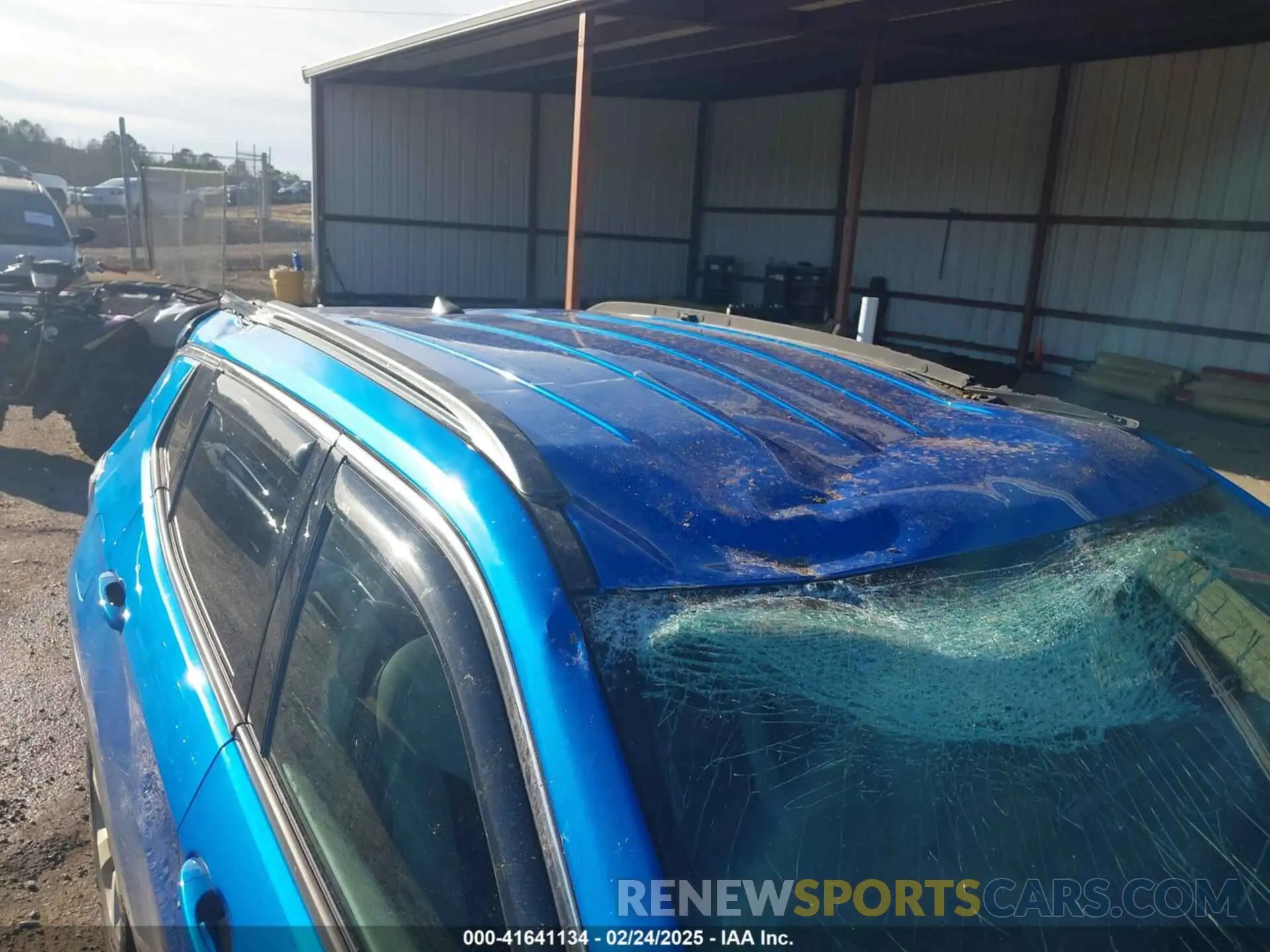 17 Photograph of a damaged car 3C4NJDBB3KT806932 JEEP COMPASS 2019