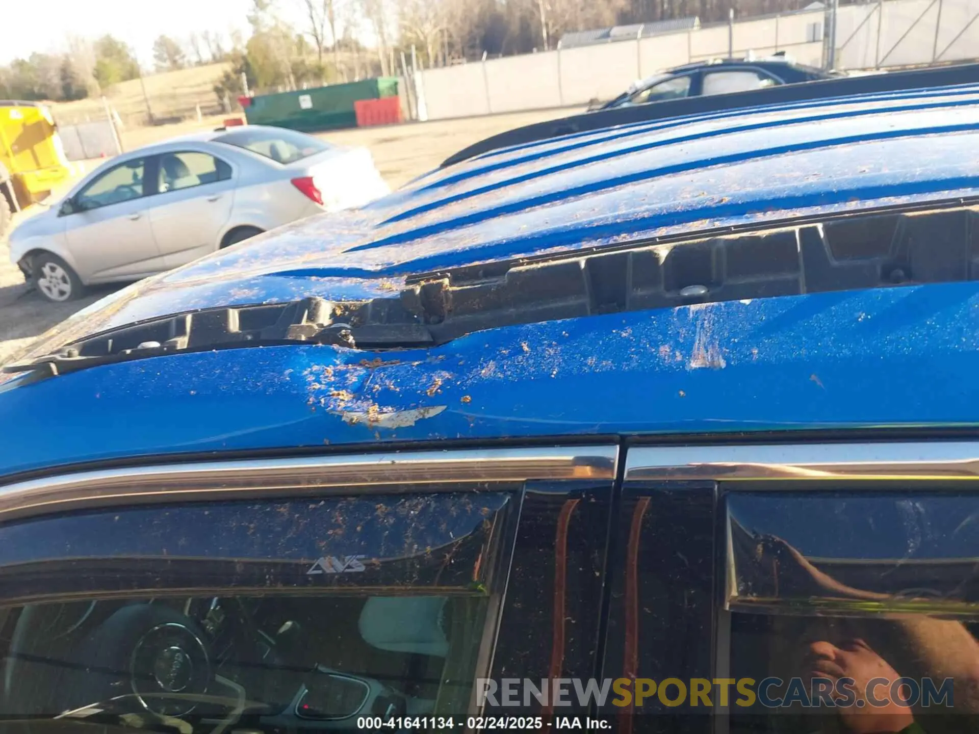 18 Photograph of a damaged car 3C4NJDBB3KT806932 JEEP COMPASS 2019