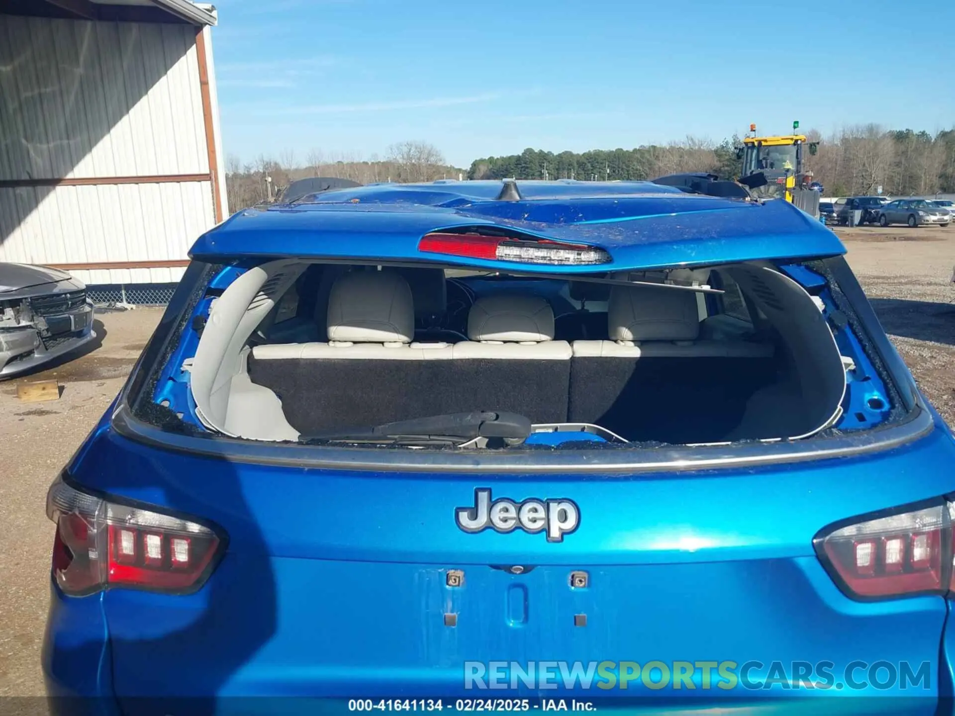 6 Photograph of a damaged car 3C4NJDBB3KT806932 JEEP COMPASS 2019