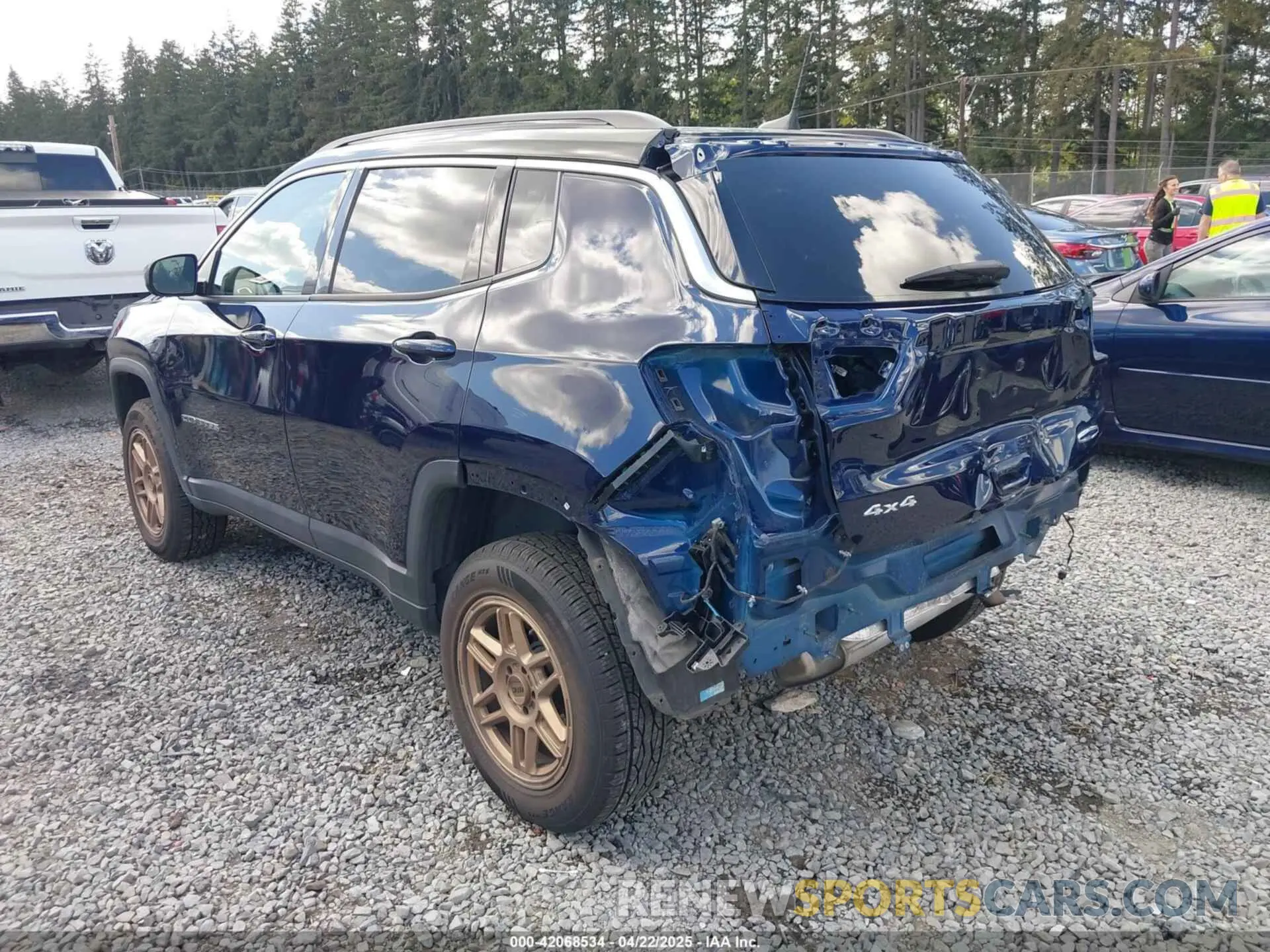 3 Photograph of a damaged car 3C4NJDBB3KT846931 JEEP COMPASS 2019