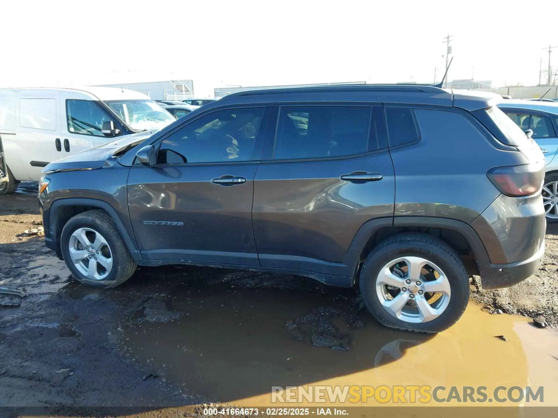 14 Photograph of a damaged car 3C4NJDBB4KT597331 JEEP COMPASS 2019