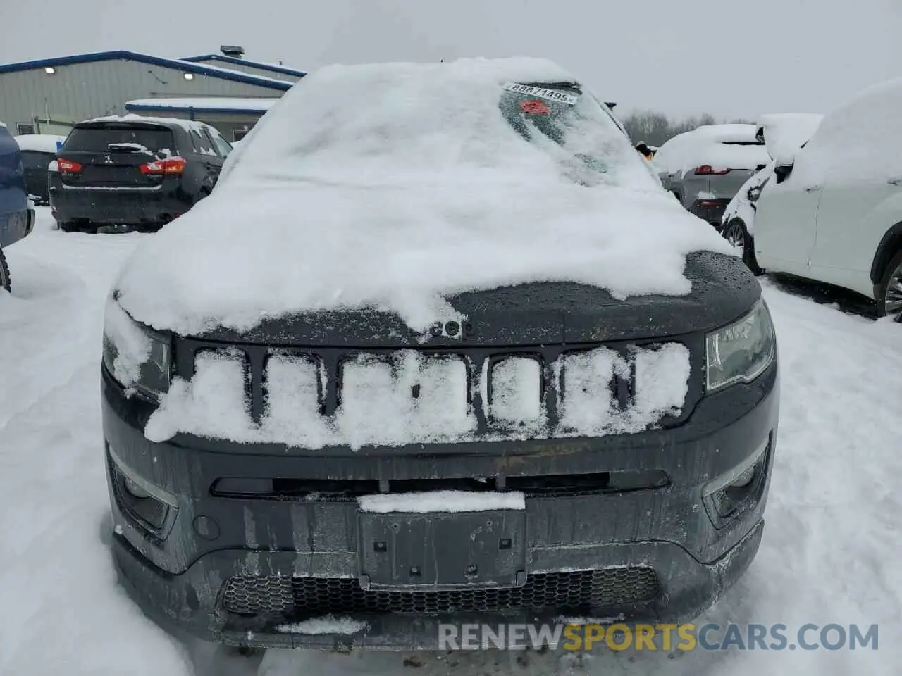 5 Photograph of a damaged car 3C4NJDBB4KT602513 JEEP COMPASS 2019