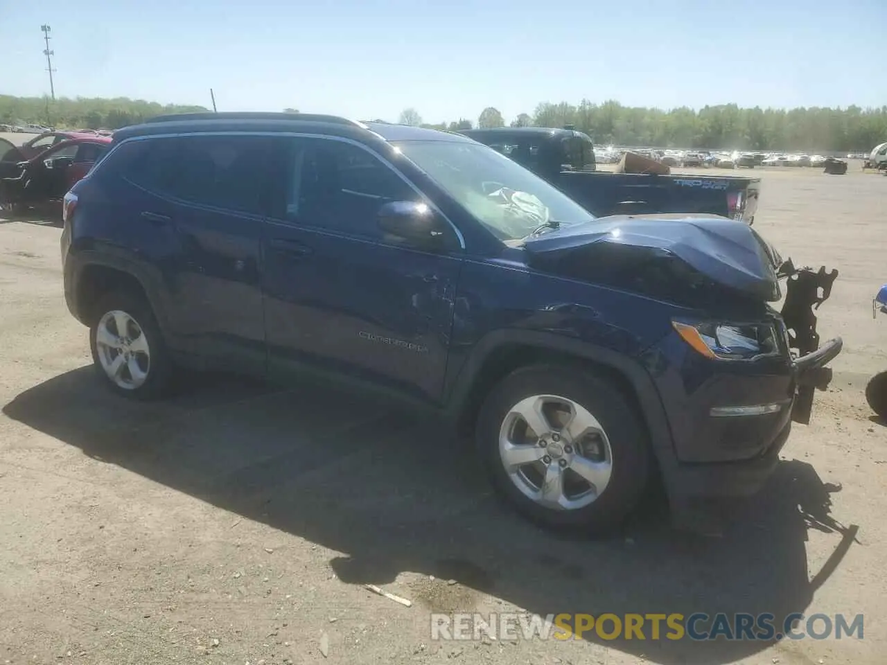 4 Photograph of a damaged car 3C4NJDBB4KT629291 JEEP COMPASS 2019