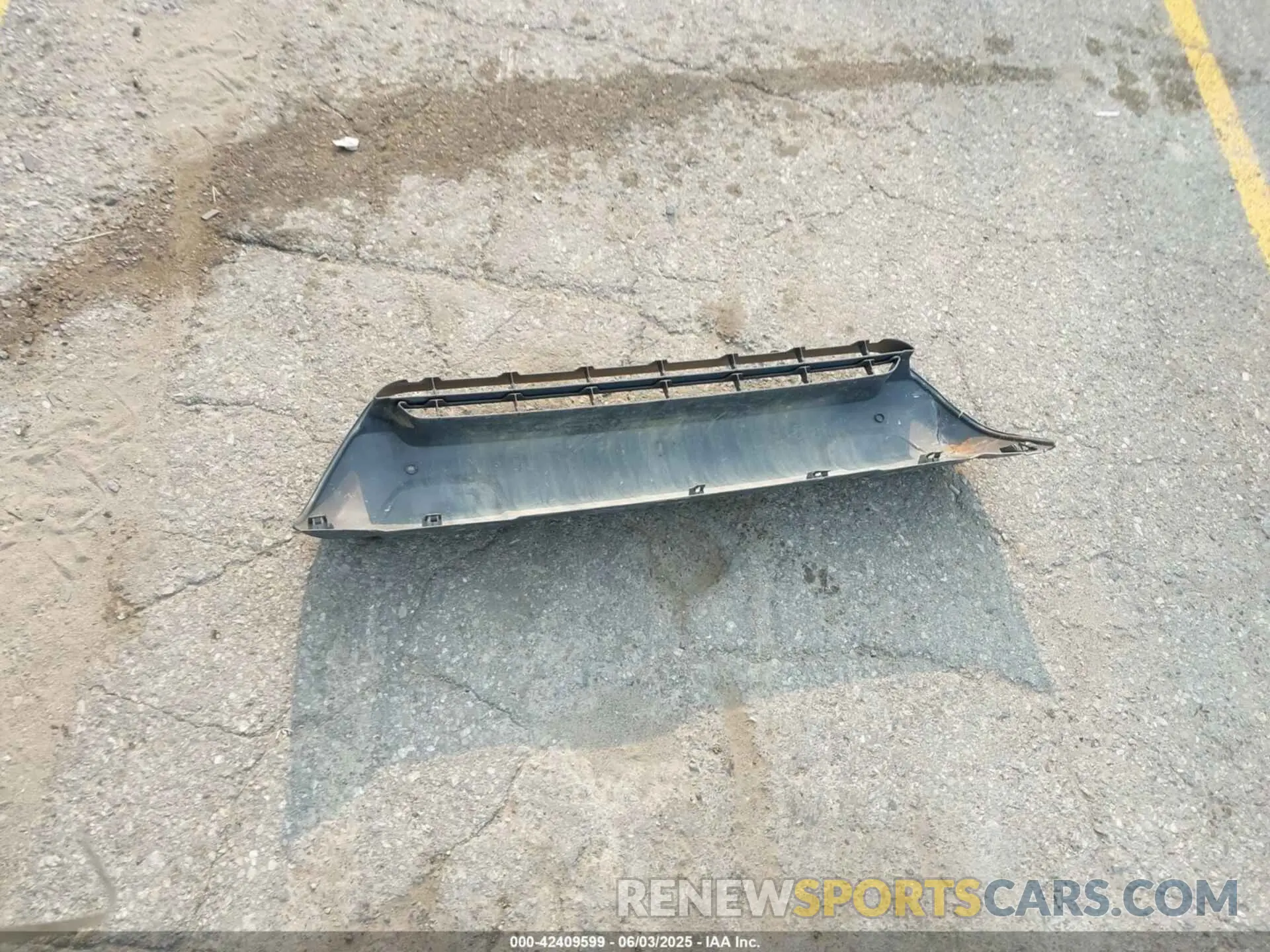 12 Photograph of a damaged car 3C4NJDBB4KT653493 JEEP COMPASS 2019