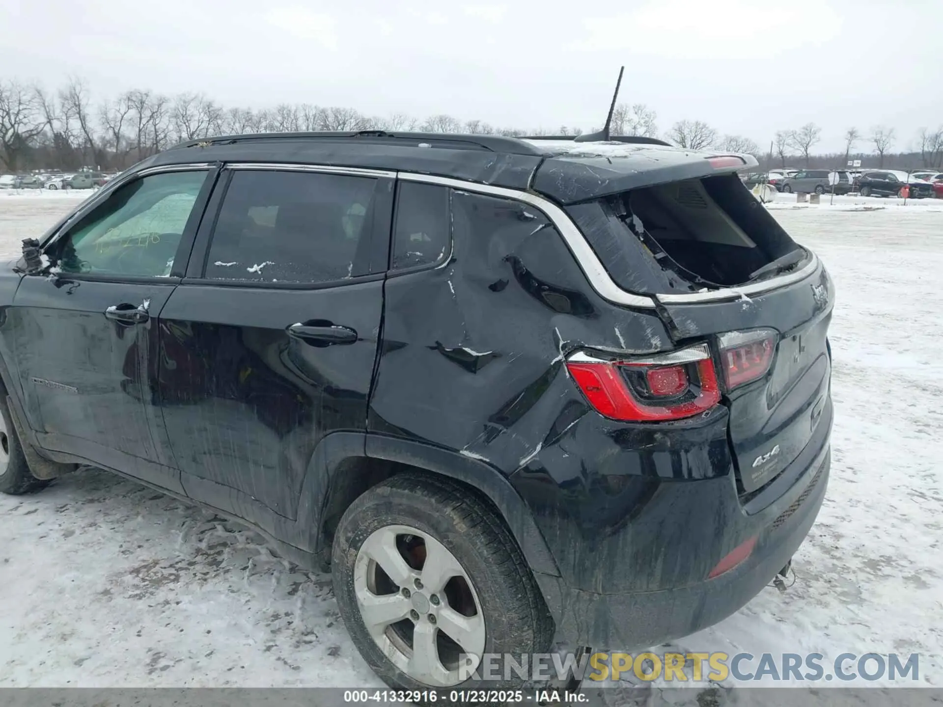 13 Photograph of a damaged car 3C4NJDBB4KT670309 JEEP COMPASS 2019