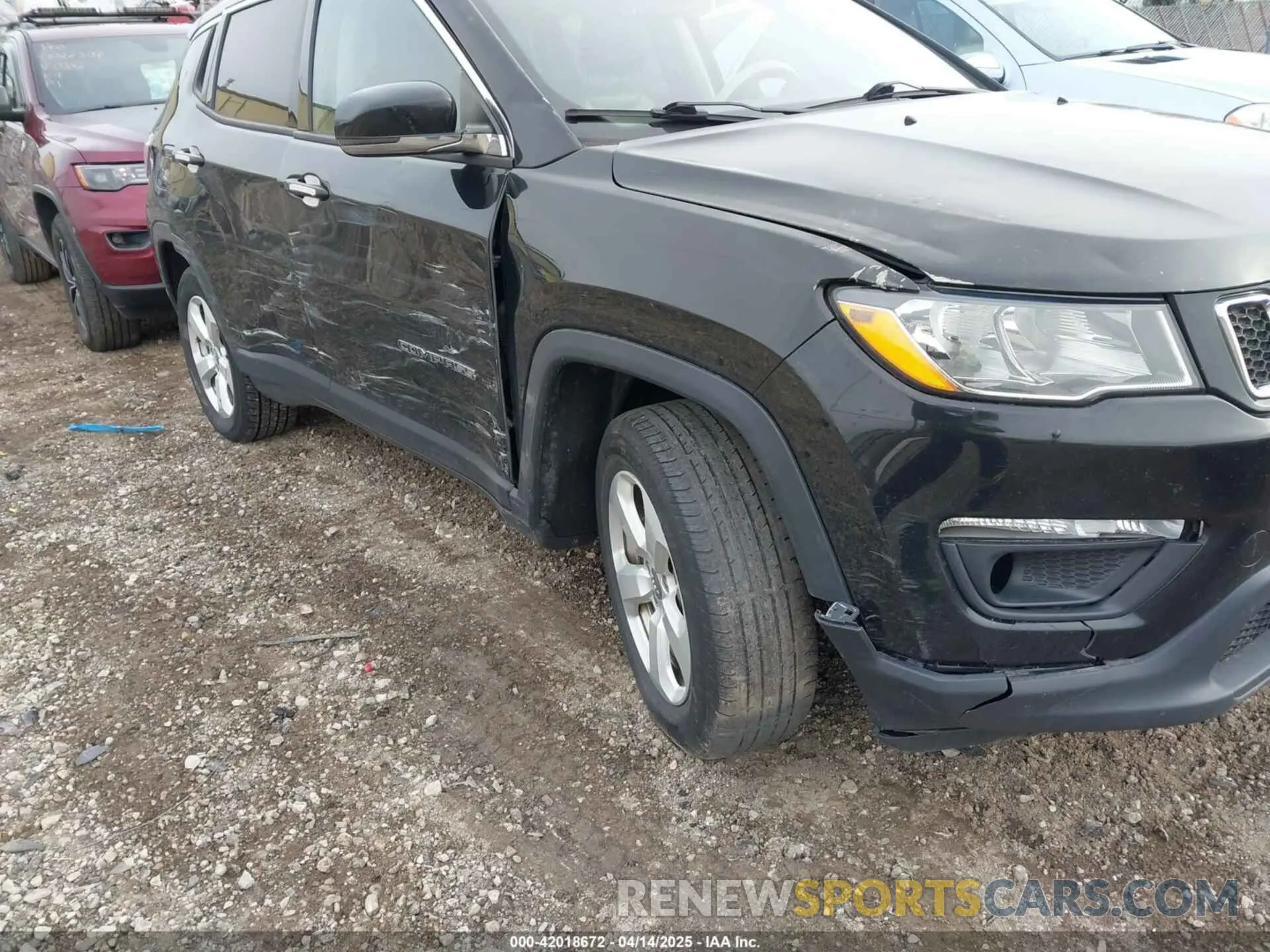 6 Photograph of a damaged car 3C4NJDBB4KT733568 JEEP COMPASS 2019
