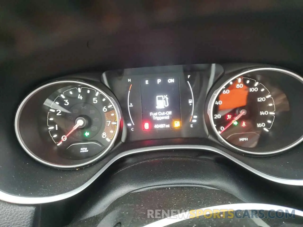 9 Photograph of a damaged car 3C4NJDBB4KT746157 JEEP COMPASS 2019