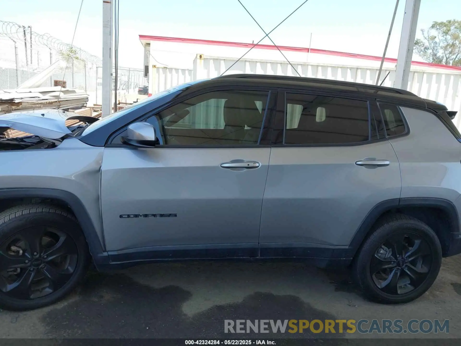 14 Photograph of a damaged car 3C4NJDBB4KT754484 JEEP COMPASS 2019