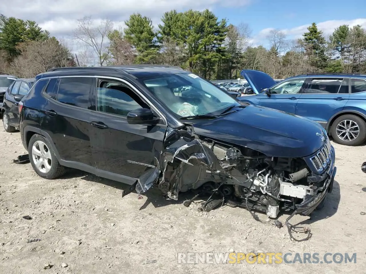 4 Photograph of a damaged car 3C4NJDBB5KT593286 JEEP COMPASS 2019