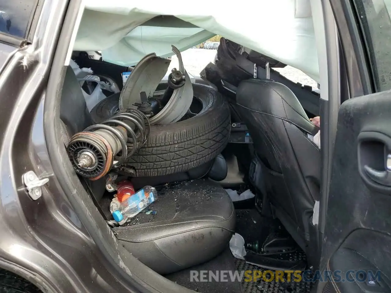 11 Photograph of a damaged car 3C4NJDBB5KT675311 JEEP COMPASS 2019