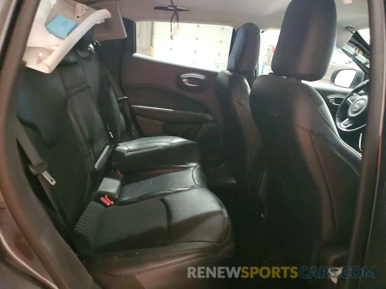 11 Photograph of a damaged car 3C4NJDBB5KT724071 JEEP COMPASS 2019