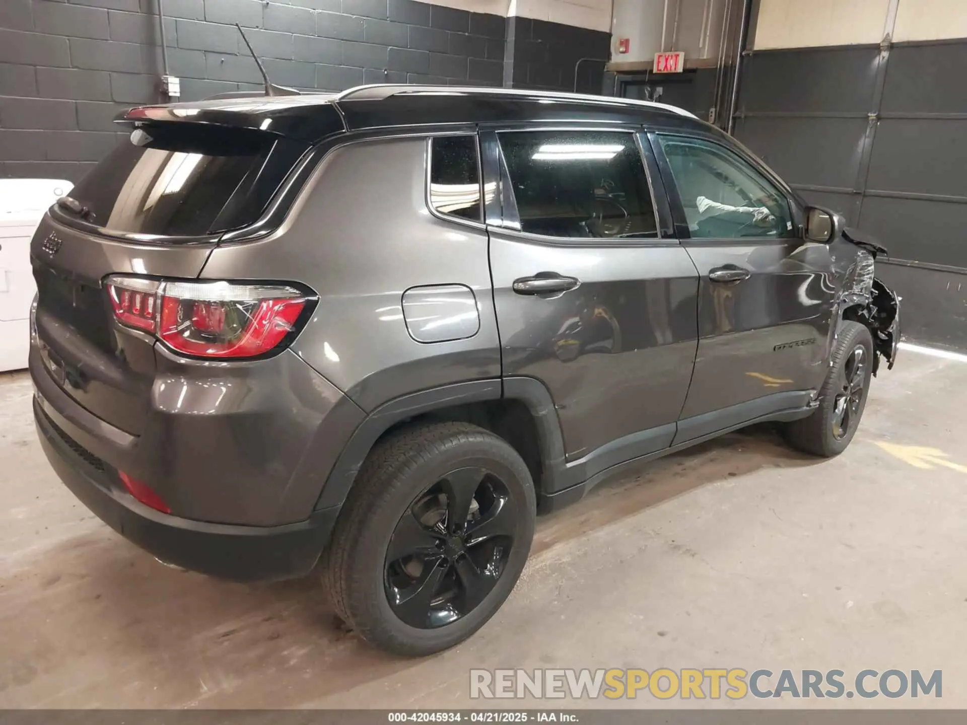 4 Photograph of a damaged car 3C4NJDBB5KT787672 JEEP COMPASS 2019