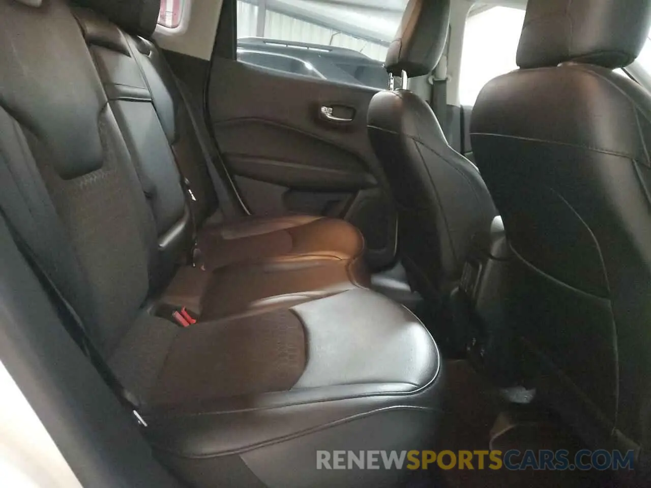 11 Photograph of a damaged car 3C4NJDBB5KT834215 JEEP COMPASS 2019