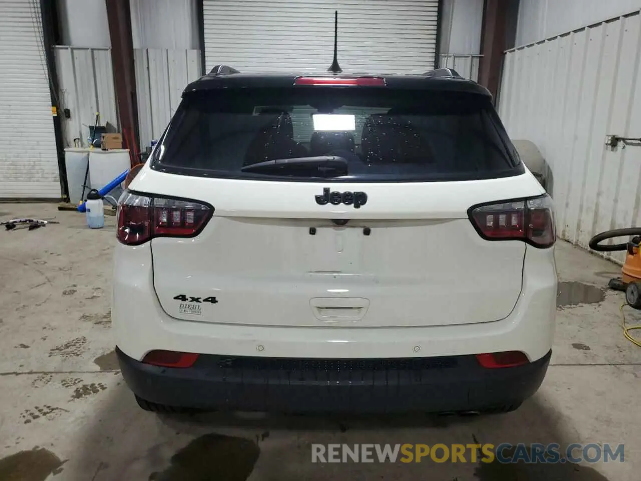6 Photograph of a damaged car 3C4NJDBB5KT834215 JEEP COMPASS 2019