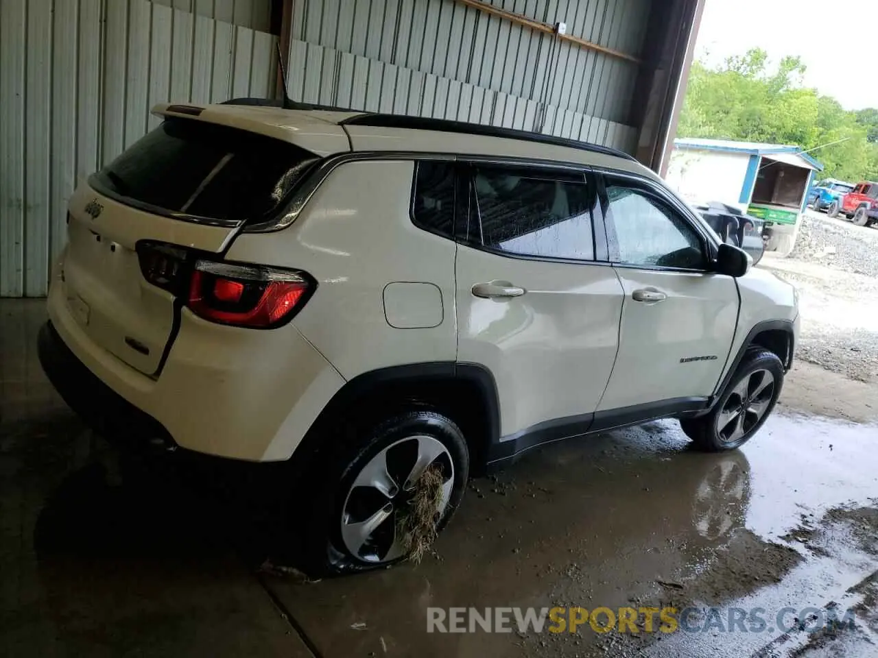 3 Photograph of a damaged car 3C4NJDBB6KT598559 JEEP COMPASS 2019