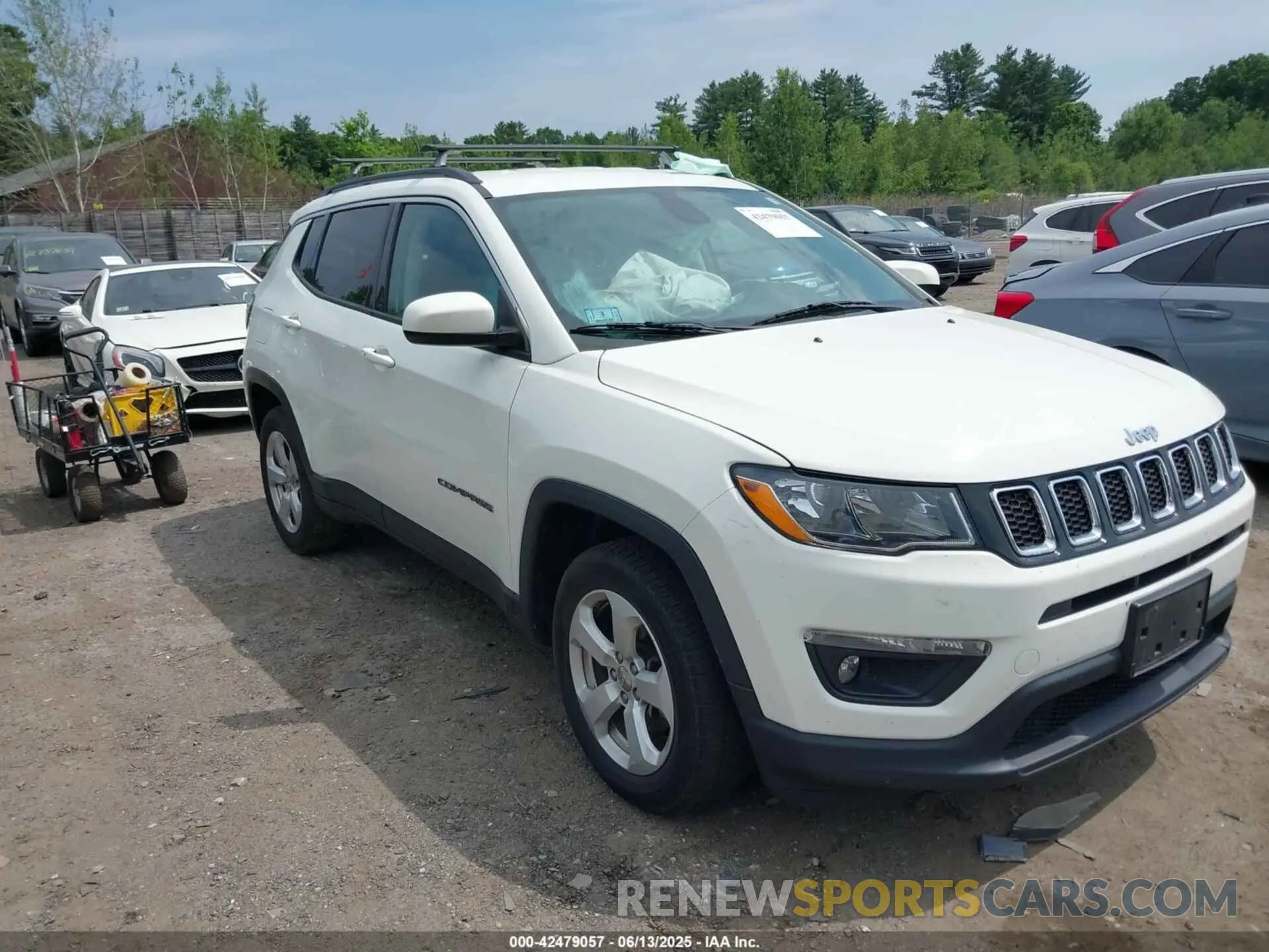 13 Photograph of a damaged car 3C4NJDBB6KT601993 JEEP COMPASS 2019