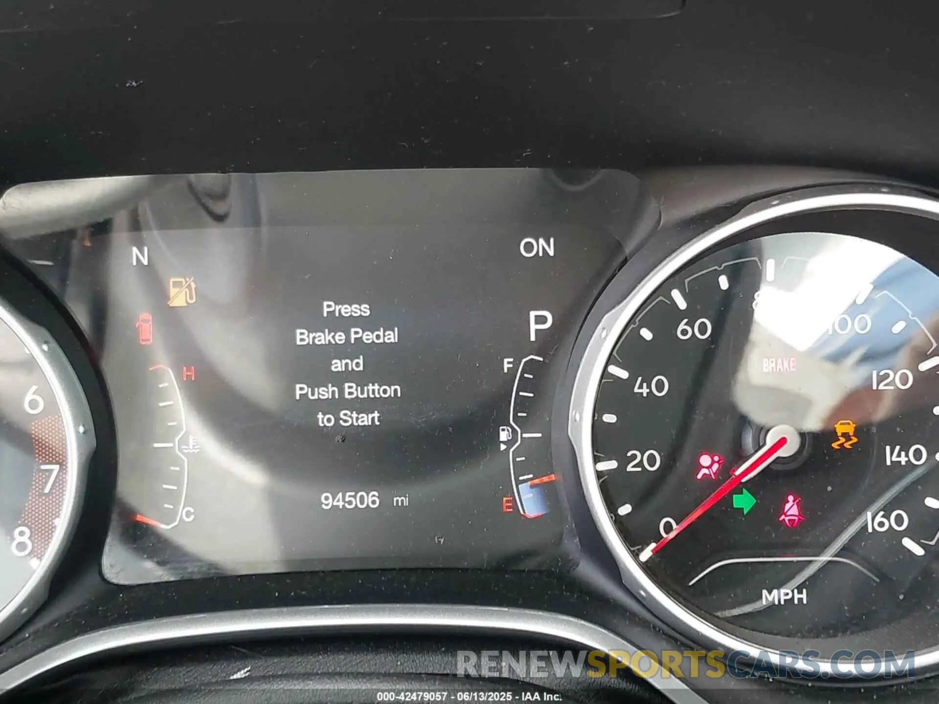 15 Photograph of a damaged car 3C4NJDBB6KT601993 JEEP COMPASS 2019