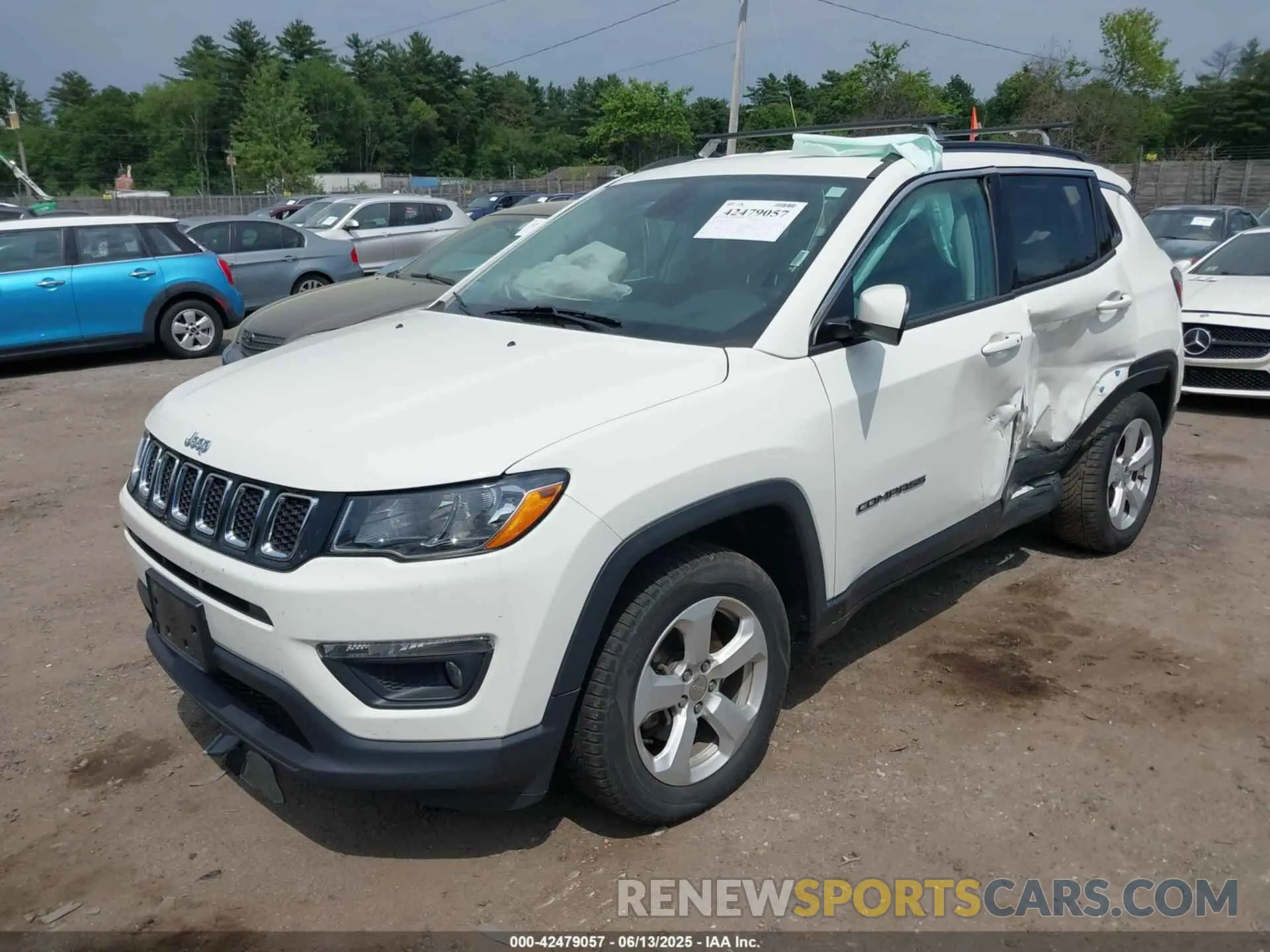 2 Photograph of a damaged car 3C4NJDBB6KT601993 JEEP COMPASS 2019