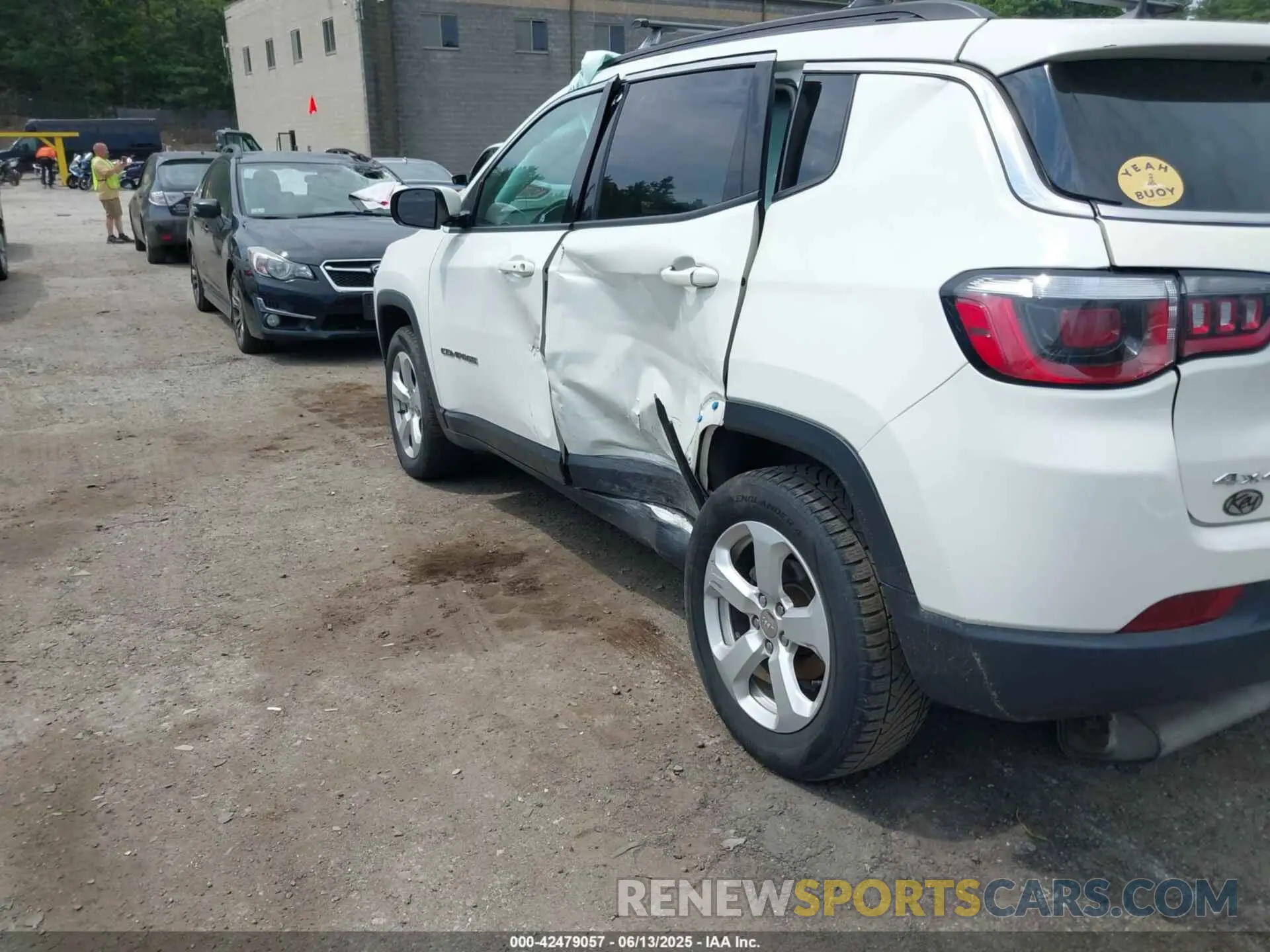 6 Photograph of a damaged car 3C4NJDBB6KT601993 JEEP COMPASS 2019