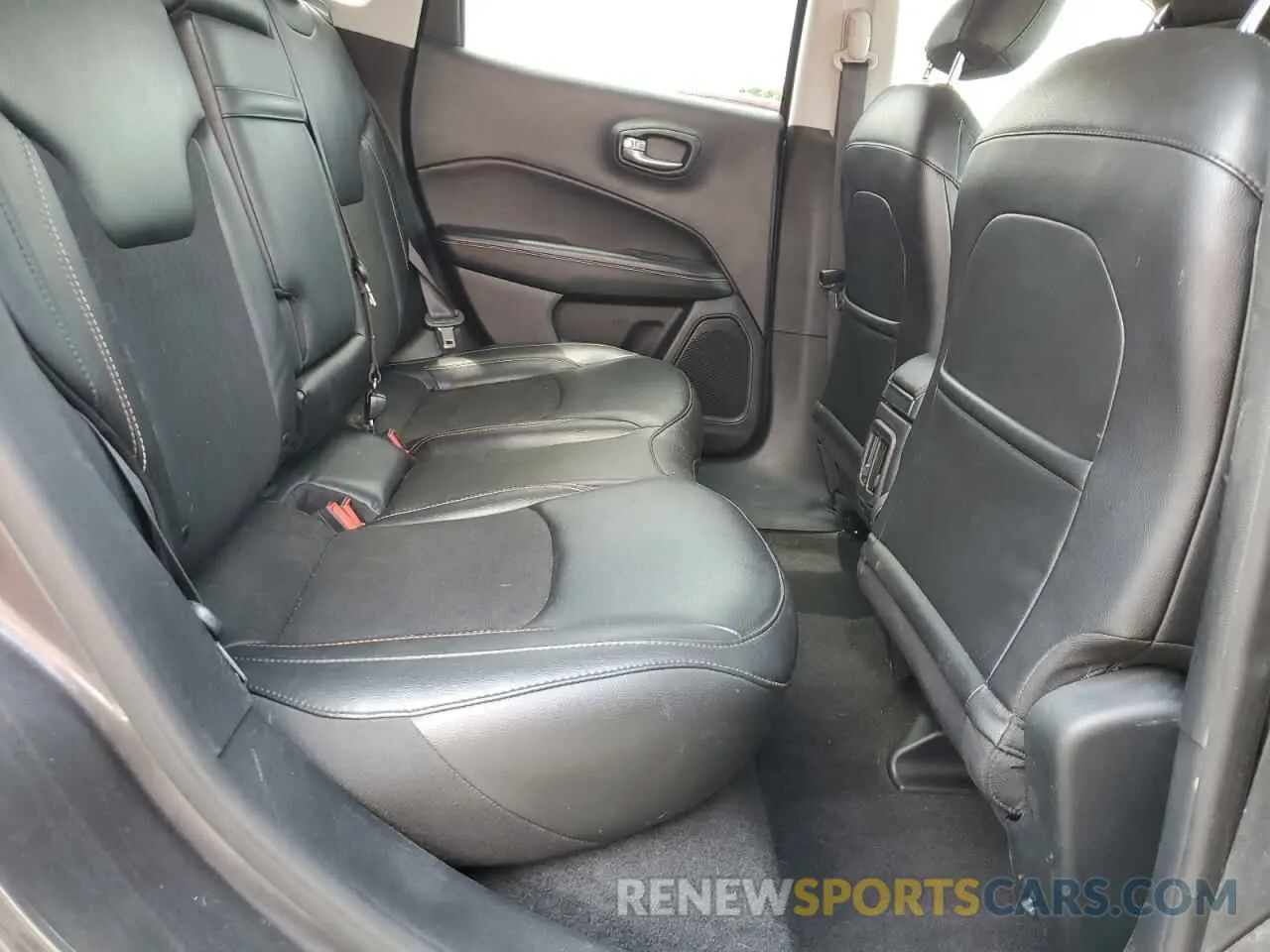 11 Photograph of a damaged car 3C4NJDBB6KT650403 JEEP COMPASS 2019