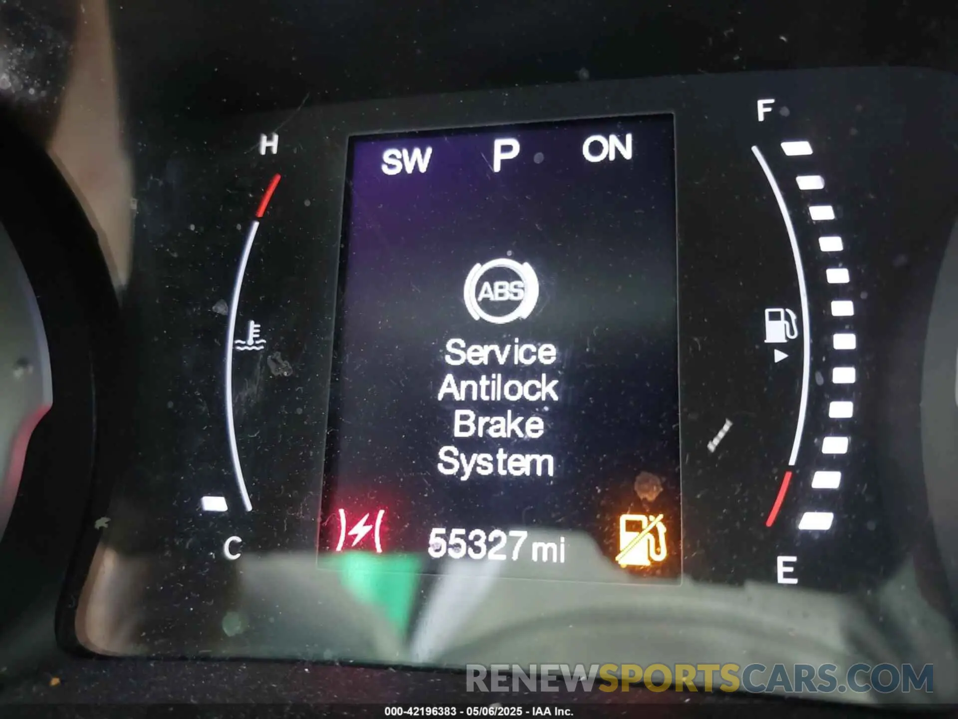 16 Photograph of a damaged car 3C4NJDBB6KT657190 JEEP COMPASS 2019