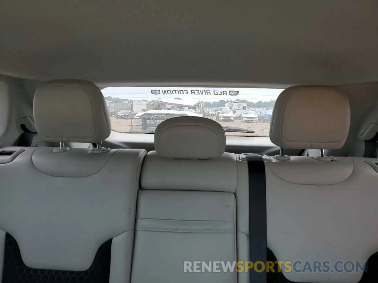 10 Photograph of a damaged car 3C4NJDBB6KT678279 JEEP COMPASS 2019