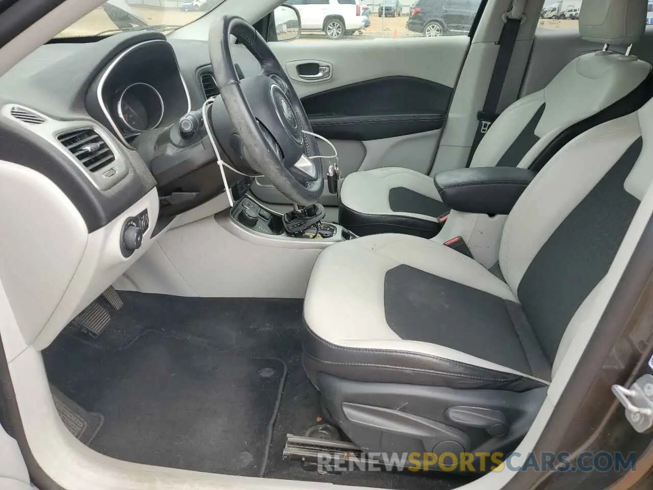 7 Photograph of a damaged car 3C4NJDBB6KT678279 JEEP COMPASS 2019