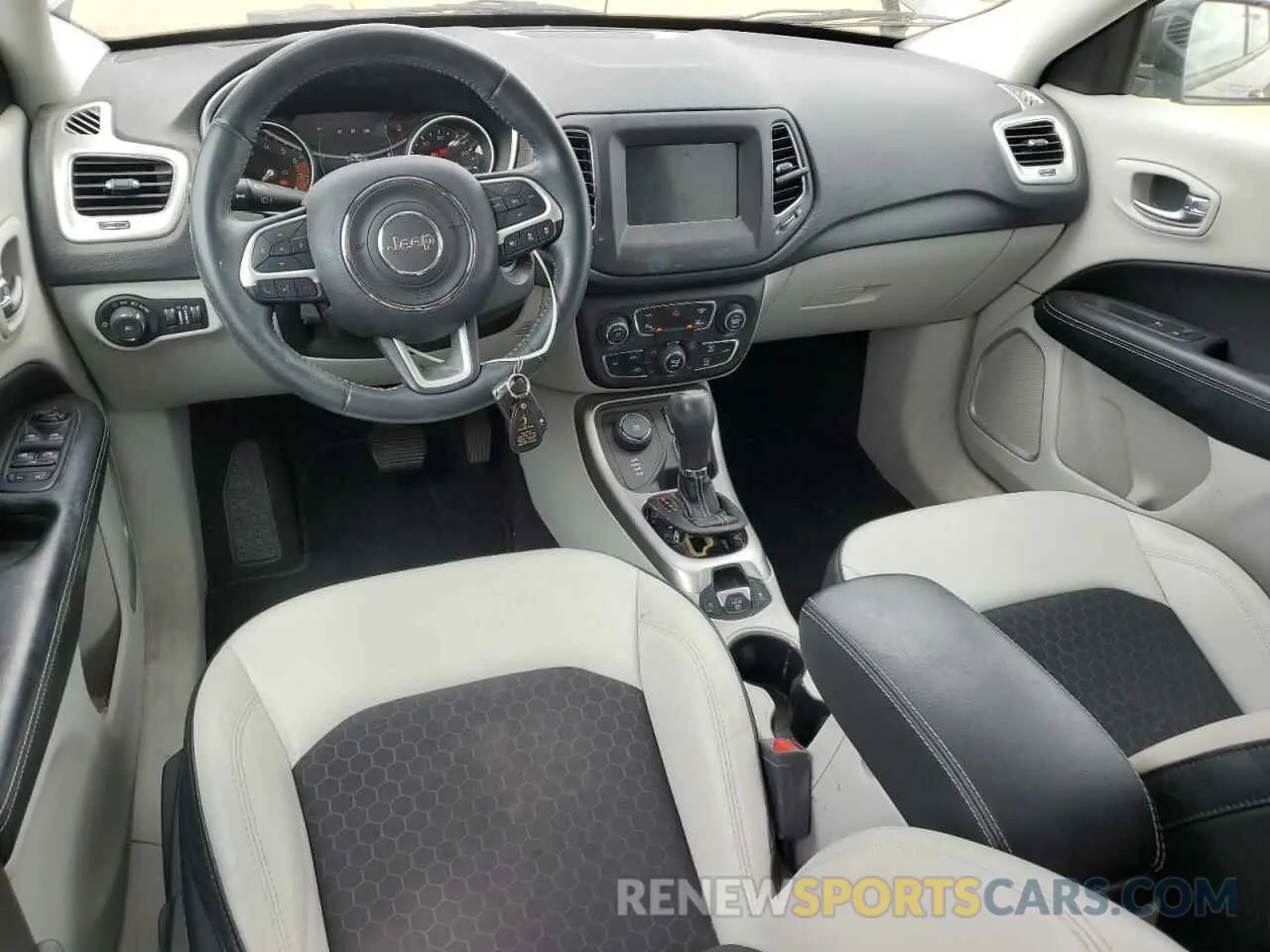 8 Photograph of a damaged car 3C4NJDBB6KT678279 JEEP COMPASS 2019